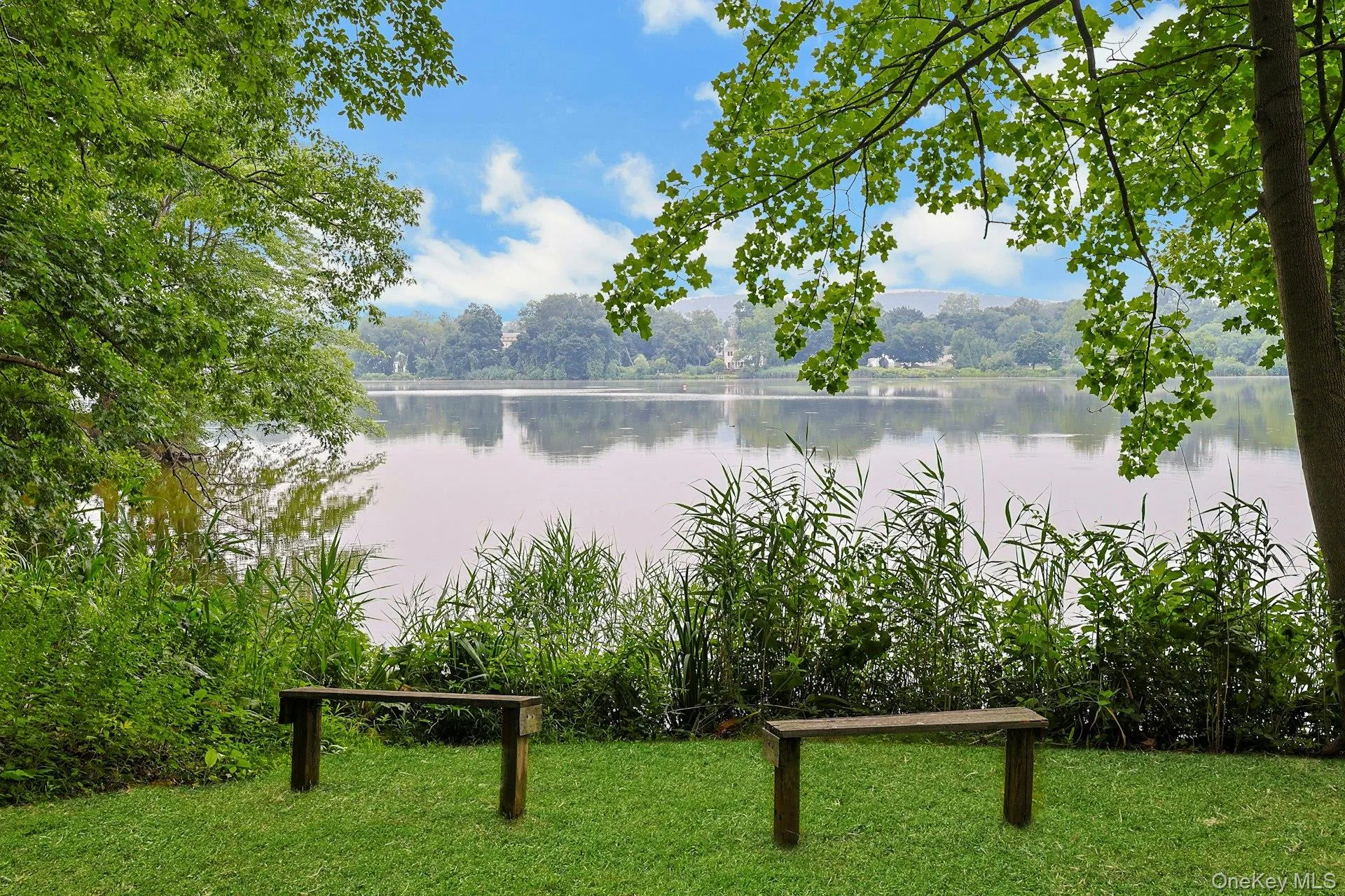 Nearby Lake Meahagh is a beautiful natural landmark - great for kayaking, picnics, or just reading a book in a beautiful setting. Nearby Lake Meahagh is a beautiful natural landmark - great for kayaking, picnics, or just reading a book in a beautiful setting.