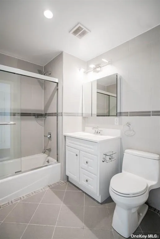 109-15 72nd Road, New York, NY, 2 Bedrooms Bedrooms, 5 Rooms Rooms,2 BathroomsBathrooms,Residential Lease,For Rent,72nd,0,1022580 109-15 72nd Road, New York, NY, 2 Bedrooms Bedrooms, 5 Rooms Rooms,2 BathroomsBathrooms,Residential Lease,For Rent,72nd,0,1022580