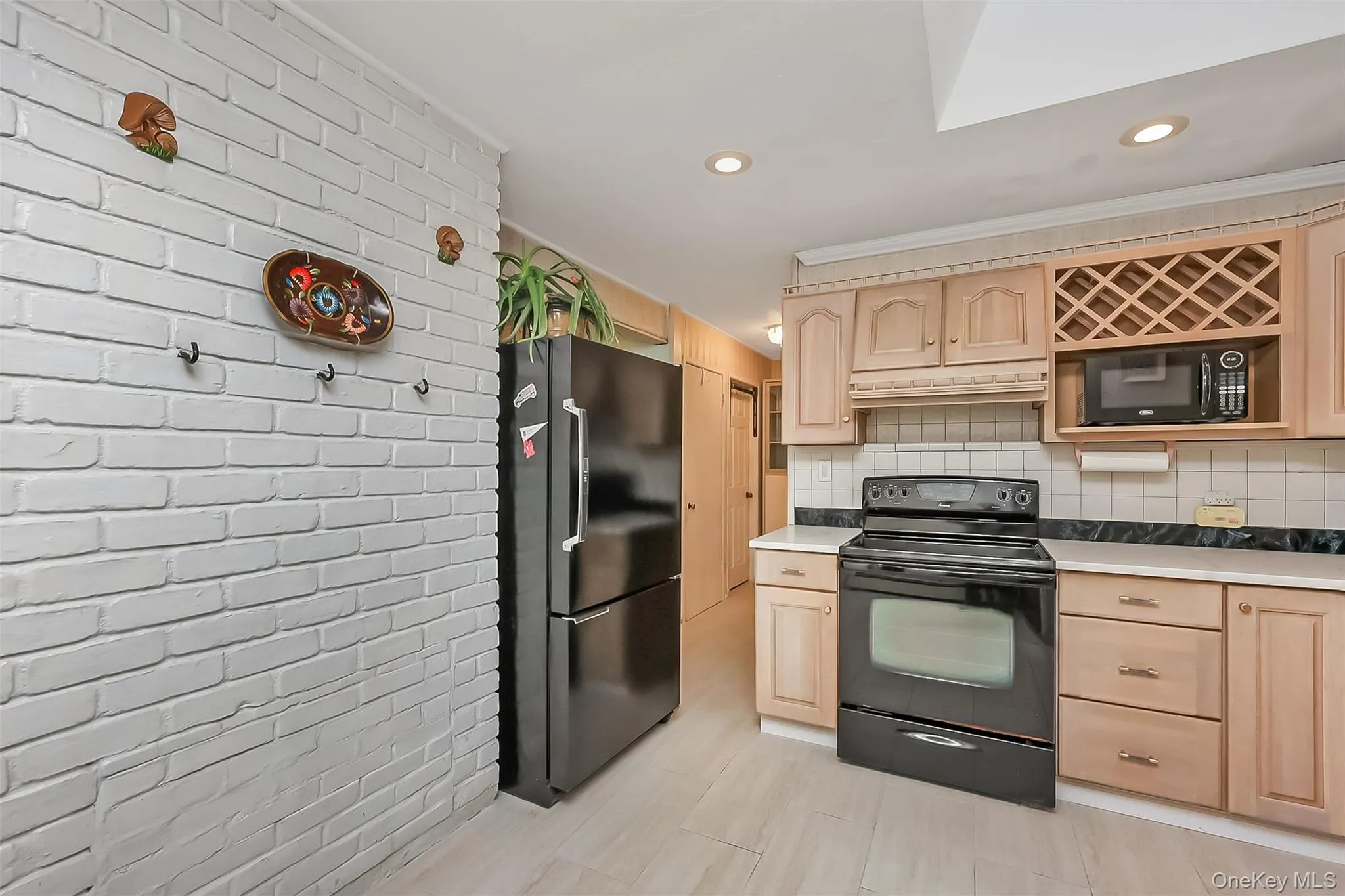 2 Glow Lane, Oyster Bay, NY, 5 Bedrooms Bedrooms, 10 Rooms Rooms,2 BathroomsBathrooms,Residential,For Rent,Glow,0,1022584 2 Glow Lane, Oyster Bay, NY, 5 Bedrooms Bedrooms, 10 Rooms Rooms,2 BathroomsBathrooms,Residential,For Rent,Glow,0,1022584