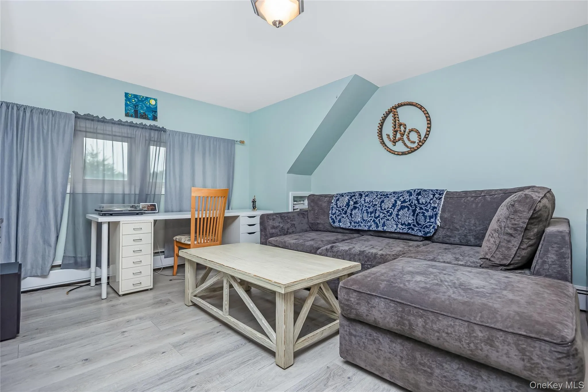 2 Glow Lane, Oyster Bay, NY, 5 Bedrooms Bedrooms, 10 Rooms Rooms,2 BathroomsBathrooms,Residential,For Rent,Glow,0,1022584 2 Glow Lane, Oyster Bay, NY, 5 Bedrooms Bedrooms, 10 Rooms Rooms,2 BathroomsBathrooms,Residential,For Rent,Glow,0,1022584