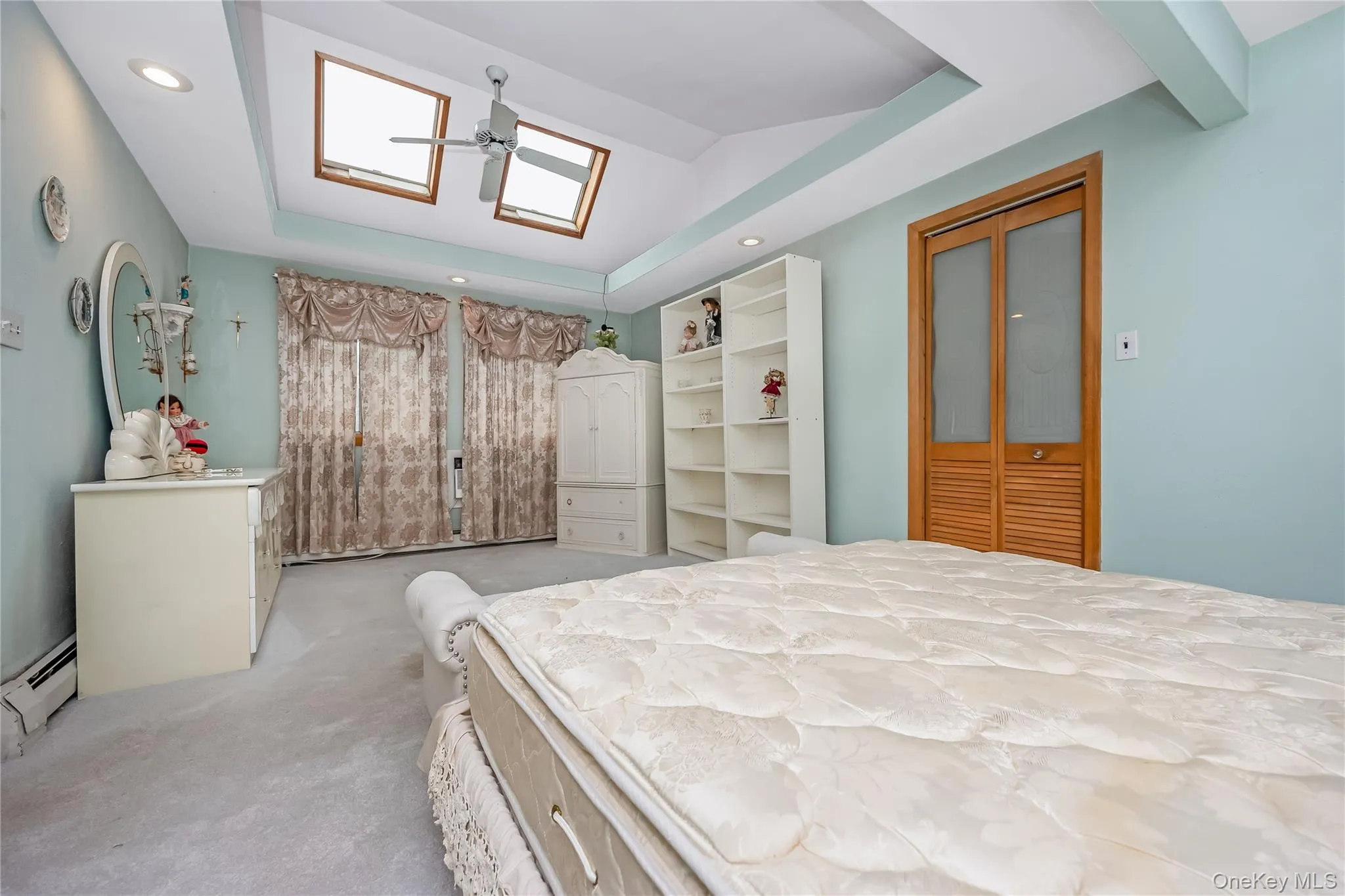 2 Glow Lane, Oyster Bay, NY, 5 Bedrooms Bedrooms, 10 Rooms Rooms,2 BathroomsBathrooms,Residential,For Rent,Glow,0,1022584 2 Glow Lane, Oyster Bay, NY, 5 Bedrooms Bedrooms, 10 Rooms Rooms,2 BathroomsBathrooms,Residential,For Rent,Glow,0,1022584