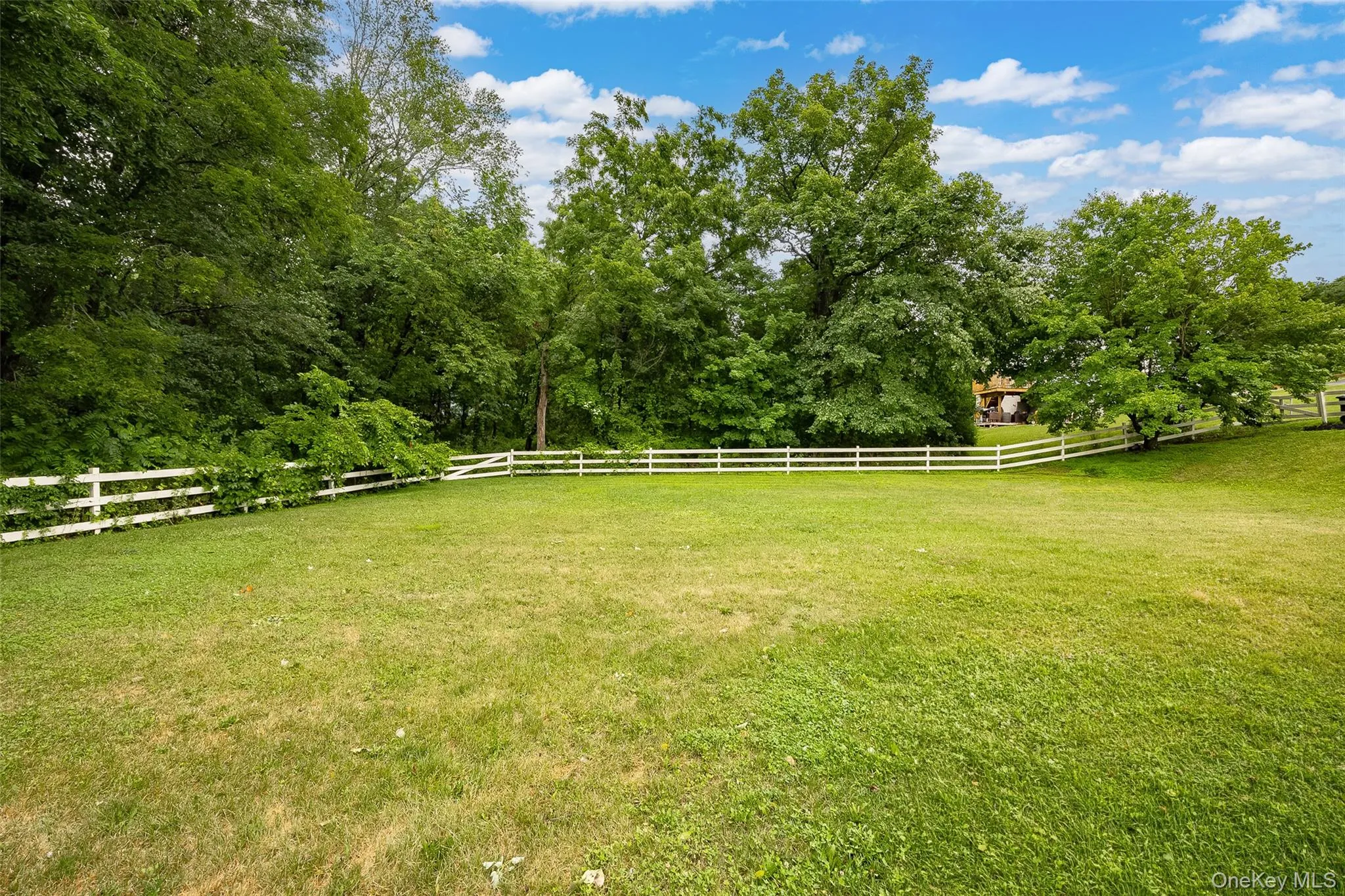 7 Fox Run, La Grange, NY, 3 Bedrooms Bedrooms, 9 Rooms Rooms,3 BathroomsBathrooms,Residential,For Rent,Fox Run,0,1022587 7 Fox Run, La Grange, NY, 3 Bedrooms Bedrooms, 9 Rooms Rooms,3 BathroomsBathrooms,Residential,For Rent,Fox Run,0,1022587