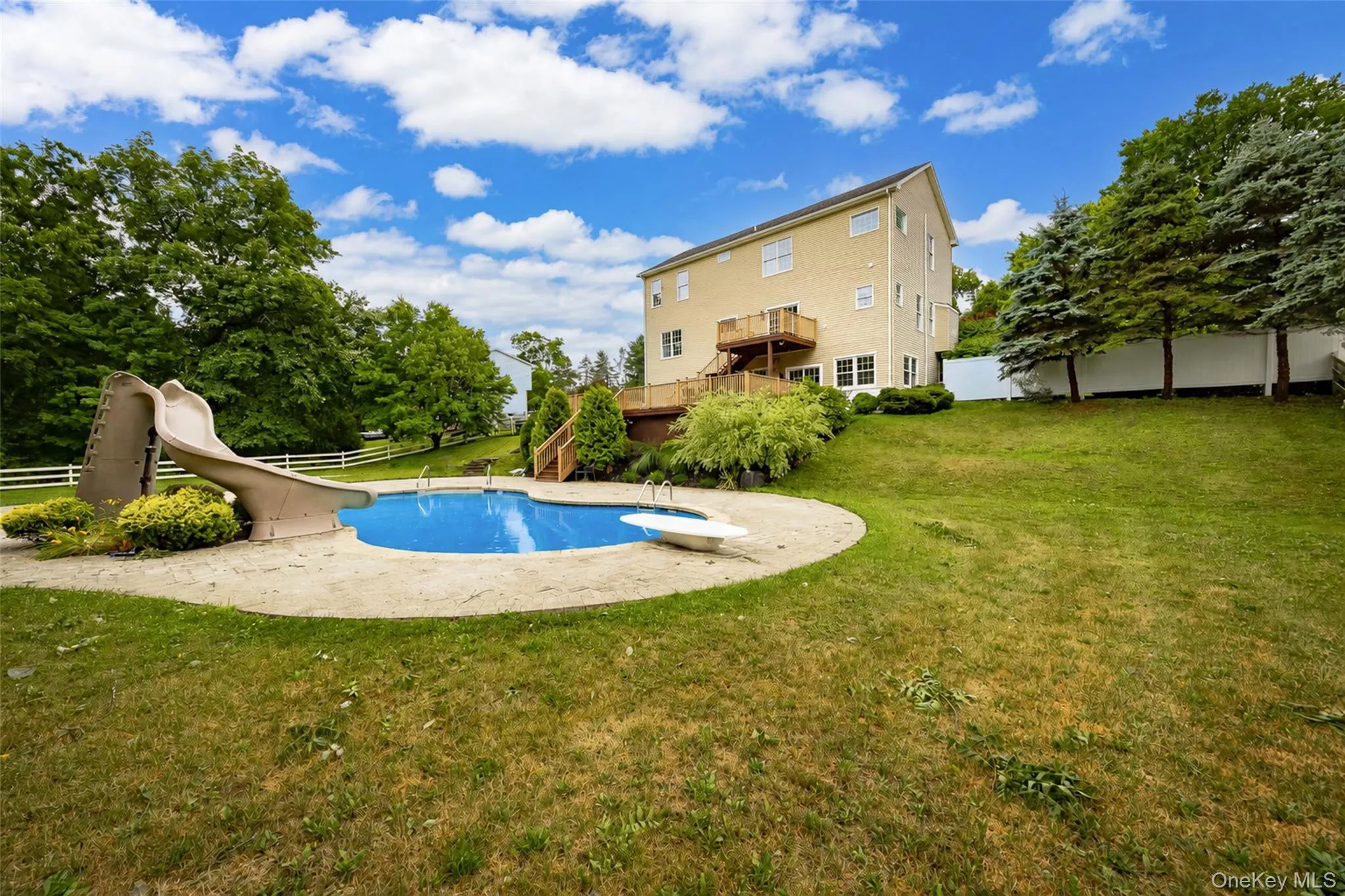 7 Fox Run, La Grange, NY, 3 Bedrooms Bedrooms, 9 Rooms Rooms,3 BathroomsBathrooms,Residential,For Rent,Fox Run,0,1022587 7 Fox Run, La Grange, NY, 3 Bedrooms Bedrooms, 9 Rooms Rooms,3 BathroomsBathrooms,Residential,For Rent,Fox Run,0,1022587