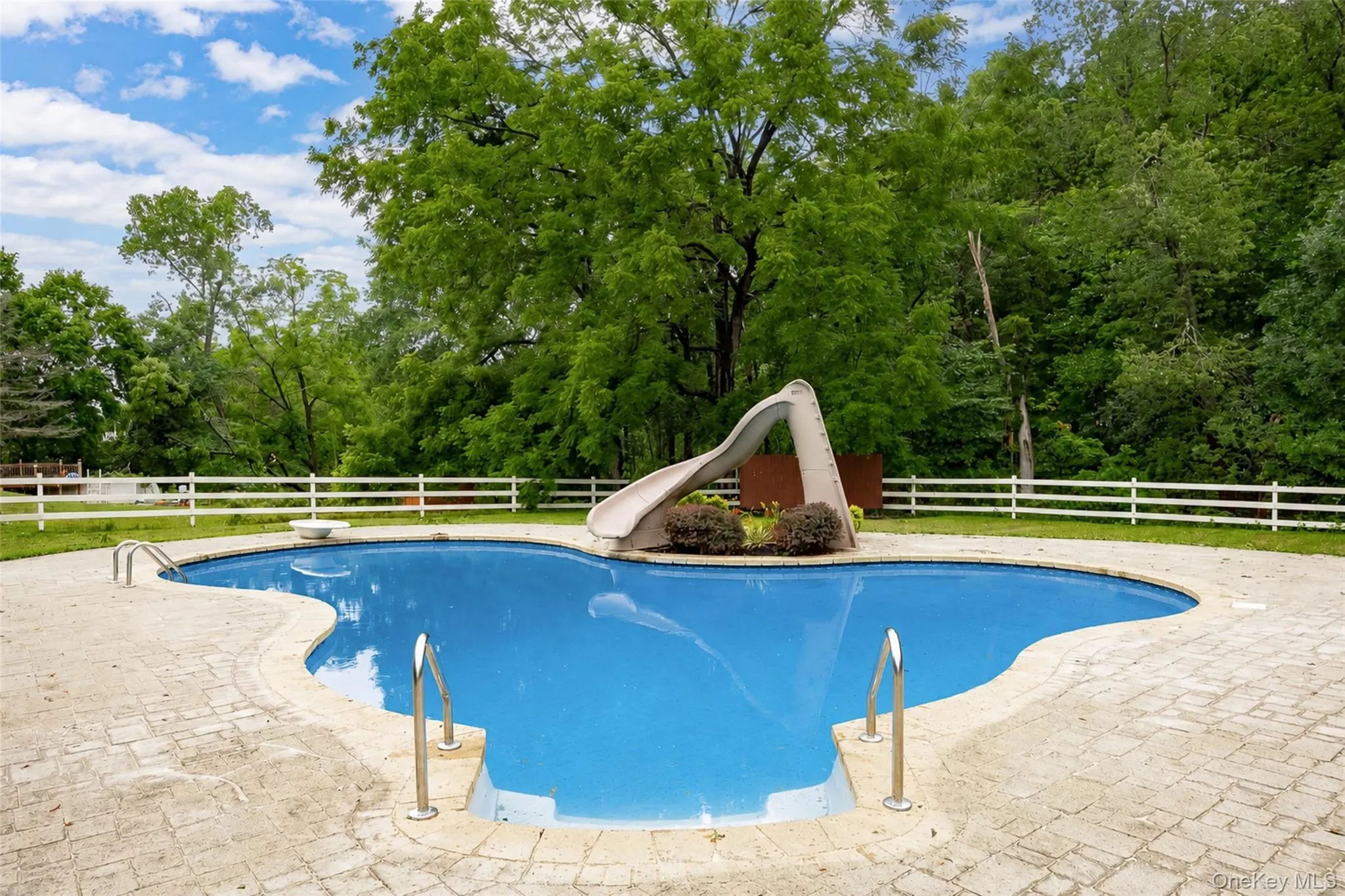 7 Fox Run, La Grange, NY, 3 Bedrooms Bedrooms, 9 Rooms Rooms,3 BathroomsBathrooms,Residential,For Rent,Fox Run,0,1022587 7 Fox Run, La Grange, NY, 3 Bedrooms Bedrooms, 9 Rooms Rooms,3 BathroomsBathrooms,Residential,For Rent,Fox Run,0,1022587