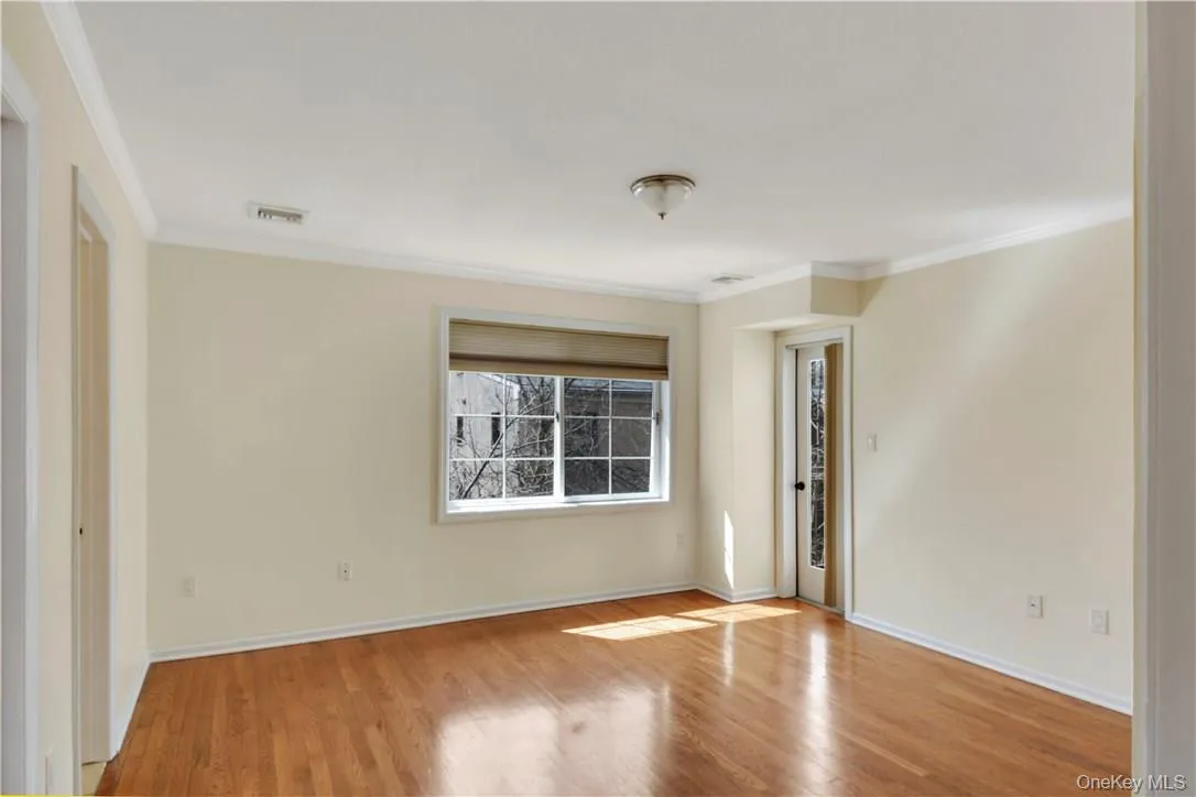 5 Crosby Place, New Rochelle, NY, 3 Bedrooms Bedrooms, 6 Rooms Rooms,2 BathroomsBathrooms,Residential Lease,For Rent,Crosby,0,1022591 5 Crosby Place, New Rochelle, NY, 3 Bedrooms Bedrooms, 6 Rooms Rooms,2 BathroomsBathrooms,Residential Lease,For Rent,Crosby,0,1022591