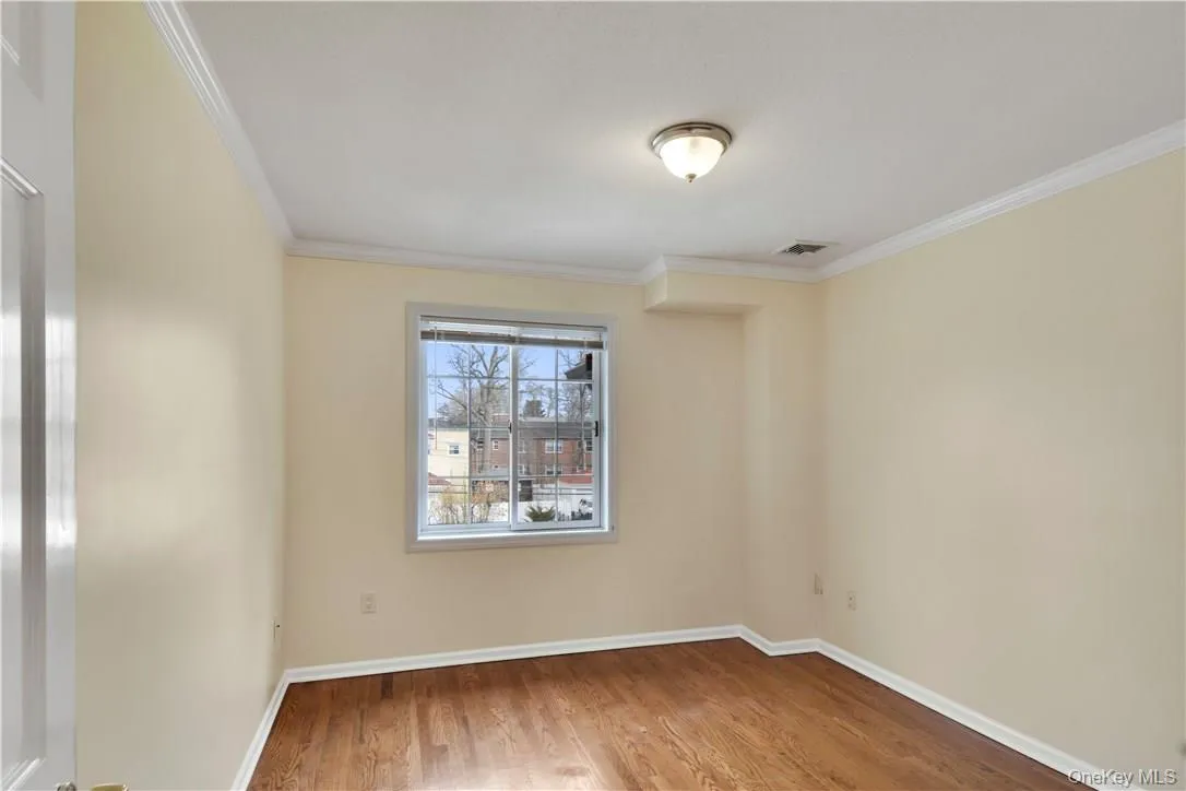5 Crosby Place, New Rochelle, NY, 3 Bedrooms Bedrooms, 6 Rooms Rooms,2 BathroomsBathrooms,Residential Lease,For Rent,Crosby,0,1022591 5 Crosby Place, New Rochelle, NY, 3 Bedrooms Bedrooms, 6 Rooms Rooms,2 BathroomsBathrooms,Residential Lease,For Rent,Crosby,0,1022591