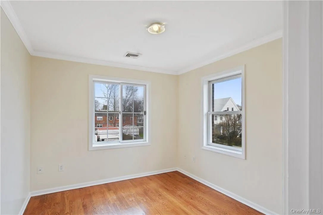 5 Crosby Place, New Rochelle, NY, 3 Bedrooms Bedrooms, 6 Rooms Rooms,2 BathroomsBathrooms,Residential Lease,For Rent,Crosby,0,1022591 5 Crosby Place, New Rochelle, NY, 3 Bedrooms Bedrooms, 6 Rooms Rooms,2 BathroomsBathrooms,Residential Lease,For Rent,Crosby,0,1022591