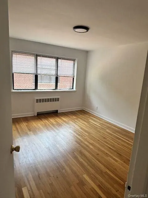 33 Van Wart Avenue, White Plains, NY, 2 Bedrooms Bedrooms, 4 Rooms Rooms,1 BathroomBathrooms,Residential Lease,For Rent,Van Wart,0,1022593 33 Van Wart Avenue, White Plains, NY, 2 Bedrooms Bedrooms, 4 Rooms Rooms,1 BathroomBathrooms,Residential Lease,For Rent,Van Wart,0,1022593