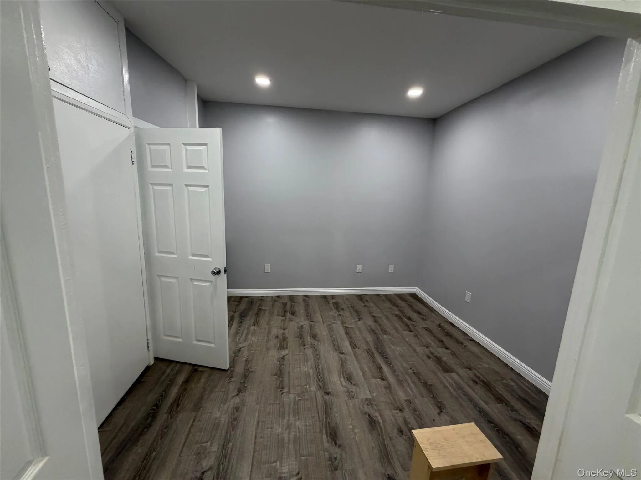 655 Sheffield Avenue, New York, NY, 2 Bedrooms Bedrooms, 6 Rooms Rooms,1 BathroomBathrooms,Residential Lease,For Rent,Sheffield,0,1022596 655 Sheffield Avenue, New York, NY, 2 Bedrooms Bedrooms, 6 Rooms Rooms,1 BathroomBathrooms,Residential Lease,For Rent,Sheffield,0,1022596