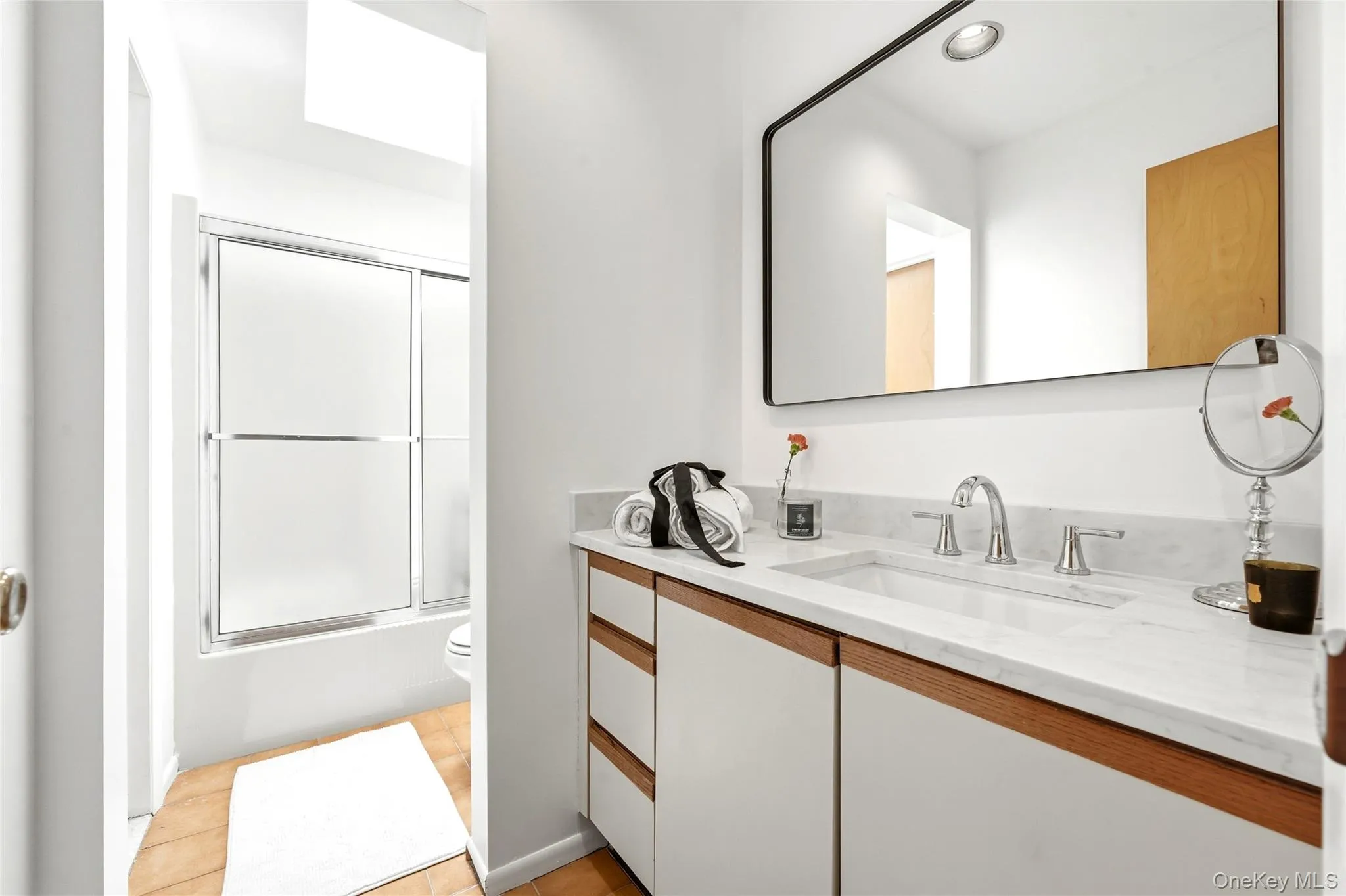 3 Finnin Place, Oyster Bay, NY, 3 Bedrooms Bedrooms, 6 Rooms Rooms,2 BathroomsBathrooms,Residential,For Rent,Finnin,0,1022597 3 Finnin Place, Oyster Bay, NY, 3 Bedrooms Bedrooms, 6 Rooms Rooms,2 BathroomsBathrooms,Residential,For Rent,Finnin,0,1022597