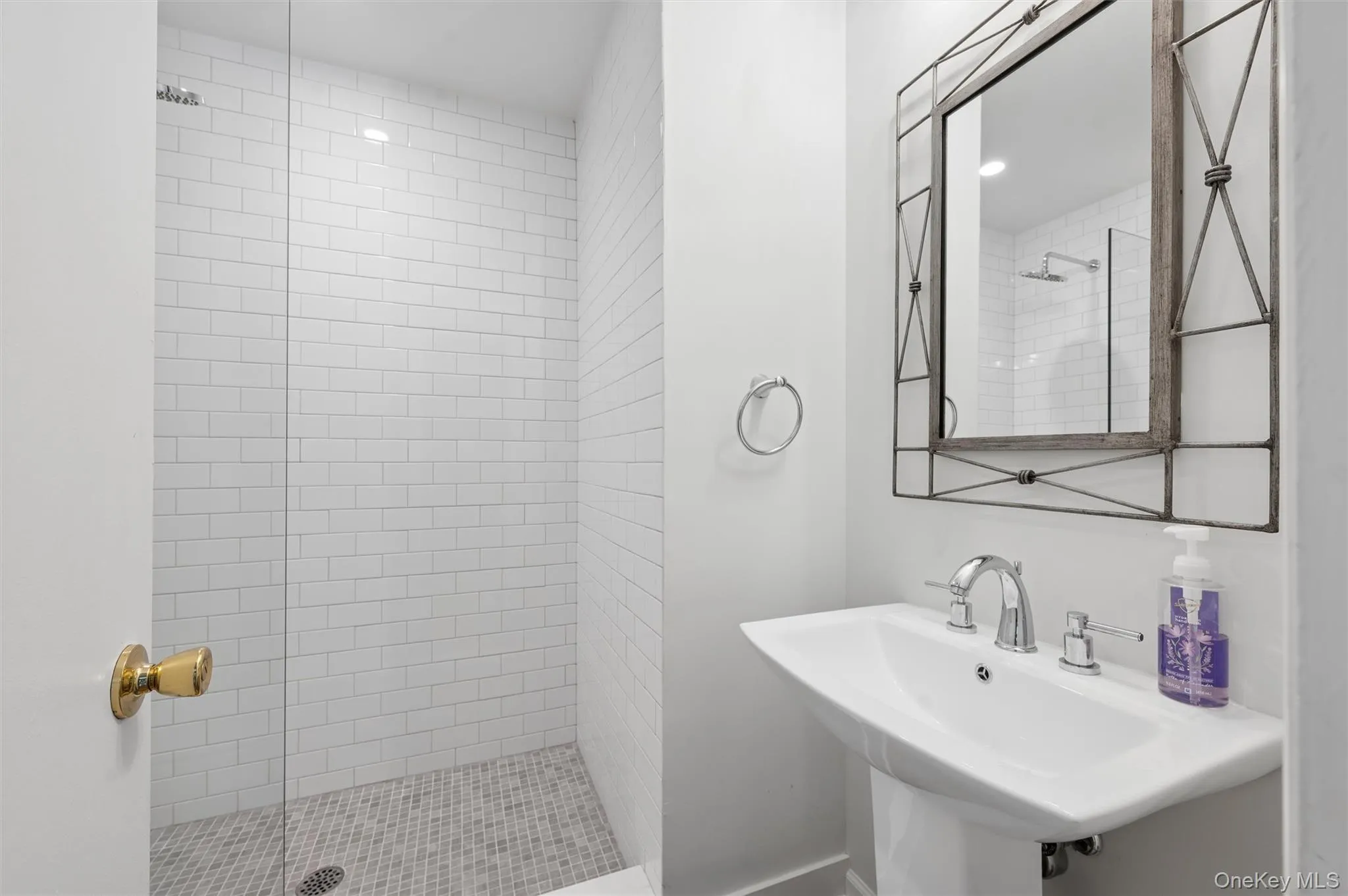 13 Buttercup Lane, Southampton, NY, 3 Bedrooms Bedrooms, 9 Rooms Rooms,4 BathroomsBathrooms,Residential Lease,For Rent,Buttercup,0,1022611 13 Buttercup Lane, Southampton, NY, 3 Bedrooms Bedrooms, 9 Rooms Rooms,4 BathroomsBathrooms,Residential Lease,For Rent,Buttercup,0,1022611