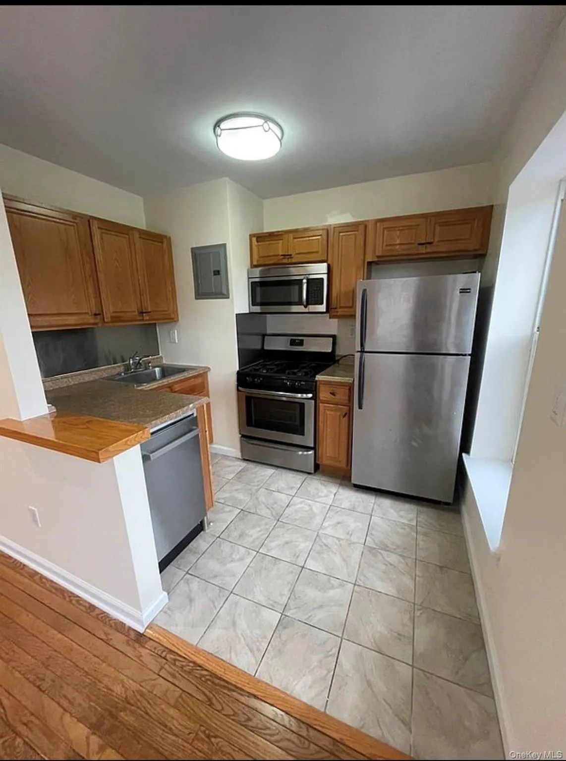 2401 Beverley Road, New York, NY, 1 Bedroom Bedrooms, 4 Rooms Rooms,1 BathroomBathrooms,Residential Lease,For Rent,Beverley,0,1022613 2401 Beverley Road, New York, NY, 1 Bedroom Bedrooms, 4 Rooms Rooms,1 BathroomBathrooms,Residential Lease,For Rent,Beverley,0,1022613
