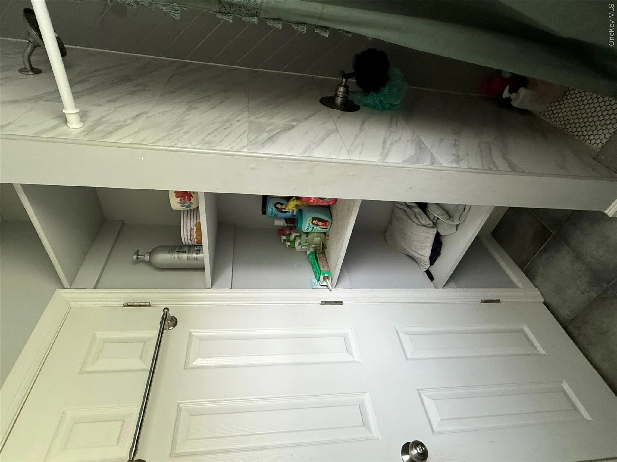 16 Oak Avenue, Riverhead, NY, 3 Bedrooms Bedrooms, 8 Rooms Rooms,2 BathroomsBathrooms,Residential,For Rent,Oak,0,1022614 16 Oak Avenue, Riverhead, NY, 3 Bedrooms Bedrooms, 8 Rooms Rooms,2 BathroomsBathrooms,Residential,For Rent,Oak,0,1022614