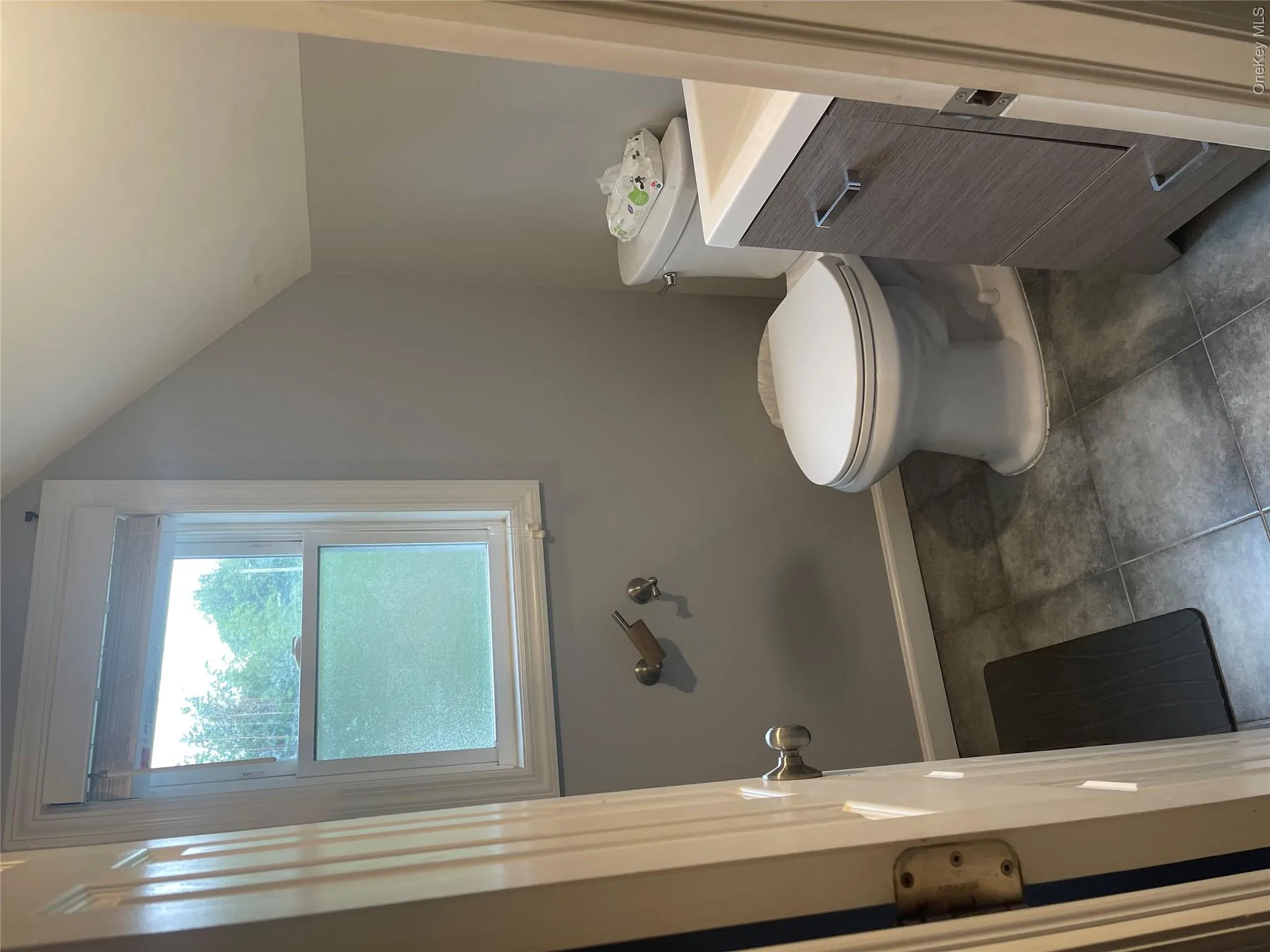 16 Oak Avenue, Riverhead, NY, 3 Bedrooms Bedrooms, 8 Rooms Rooms,2 BathroomsBathrooms,Residential,For Rent,Oak,0,1022614 16 Oak Avenue, Riverhead, NY, 3 Bedrooms Bedrooms, 8 Rooms Rooms,2 BathroomsBathrooms,Residential,For Rent,Oak,0,1022614