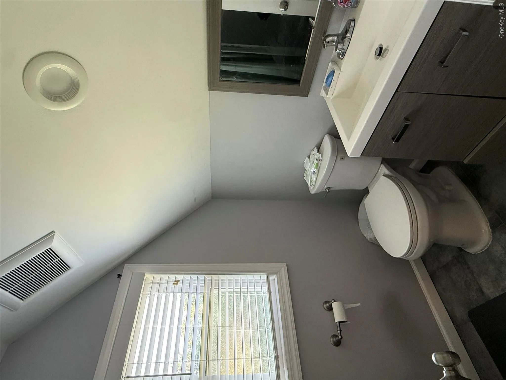 16 Oak Avenue, Riverhead, NY, 3 Bedrooms Bedrooms, 8 Rooms Rooms,2 BathroomsBathrooms,Residential,For Rent,Oak,0,1022614 16 Oak Avenue, Riverhead, NY, 3 Bedrooms Bedrooms, 8 Rooms Rooms,2 BathroomsBathrooms,Residential,For Rent,Oak,0,1022614