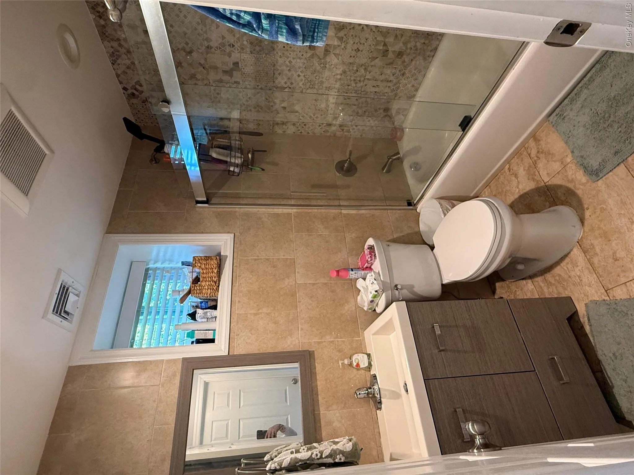 16 Oak Avenue, Riverhead, NY, 3 Bedrooms Bedrooms, 8 Rooms Rooms,2 BathroomsBathrooms,Residential,For Rent,Oak,0,1022614 16 Oak Avenue, Riverhead, NY, 3 Bedrooms Bedrooms, 8 Rooms Rooms,2 BathroomsBathrooms,Residential,For Rent,Oak,0,1022614
