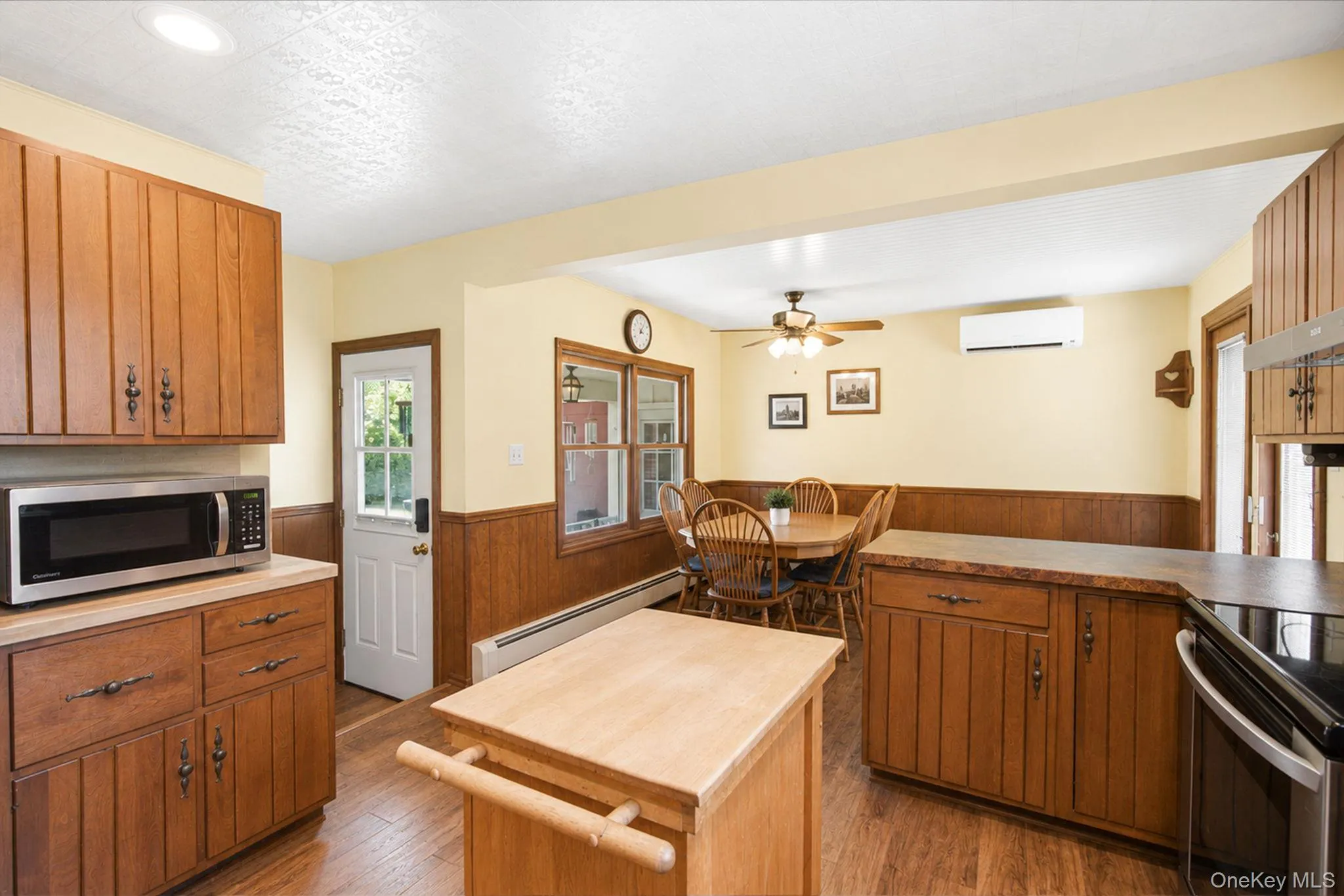112 Lawrence Avenue, Smithtown, NY, 3 Bedrooms Bedrooms, 9 Rooms Rooms,2 BathroomsBathrooms,Residential,For Rent,Lawrence,0,1022617 112 Lawrence Avenue, Smithtown, NY, 3 Bedrooms Bedrooms, 9 Rooms Rooms,2 BathroomsBathrooms,Residential,For Rent,Lawrence,0,1022617
