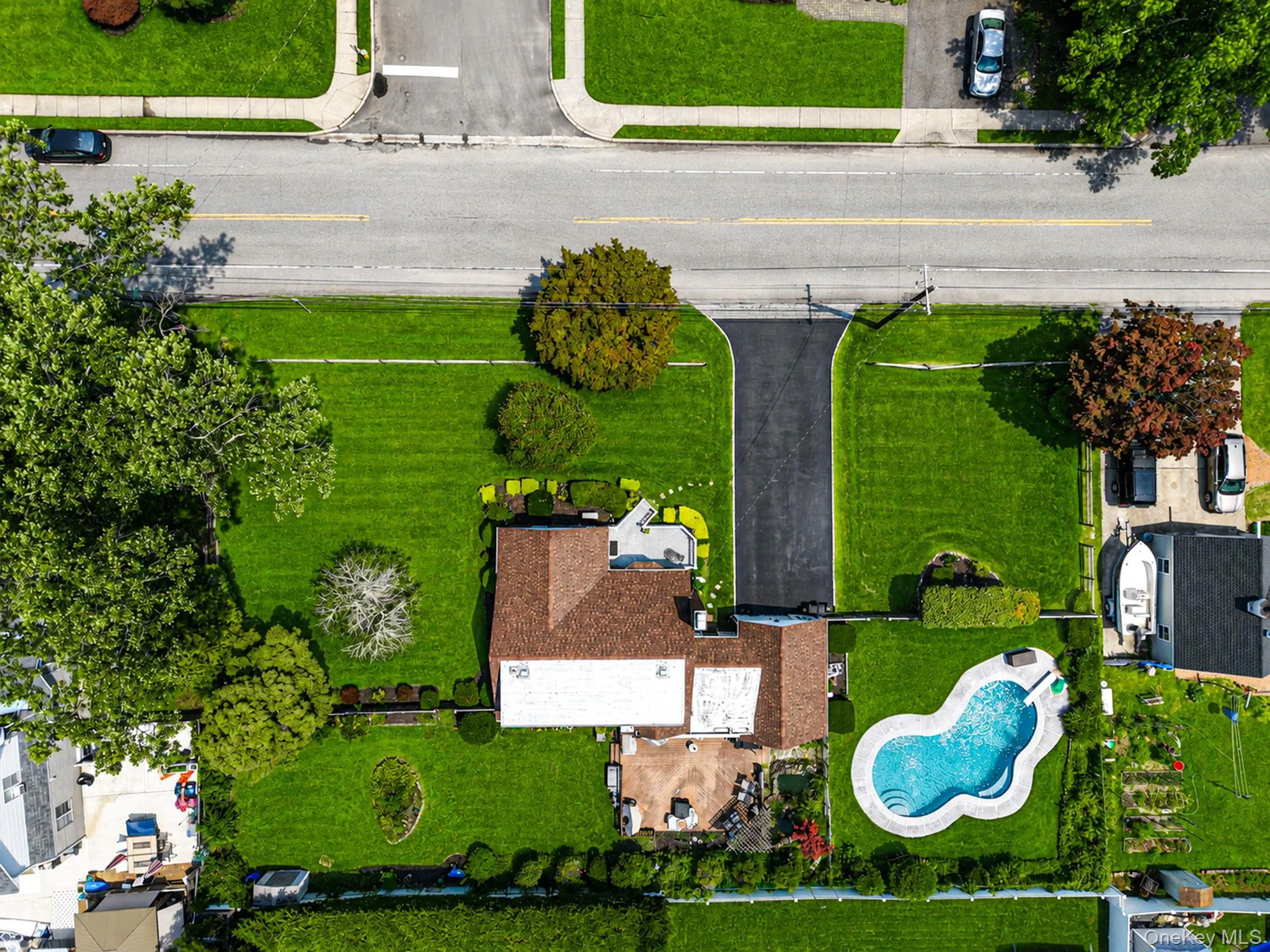 112 Lawrence Avenue, Smithtown, NY, 3 Bedrooms Bedrooms, 9 Rooms Rooms,2 BathroomsBathrooms,Residential,For Rent,Lawrence,0,1022617 112 Lawrence Avenue, Smithtown, NY, 3 Bedrooms Bedrooms, 9 Rooms Rooms,2 BathroomsBathrooms,Residential,For Rent,Lawrence,0,1022617