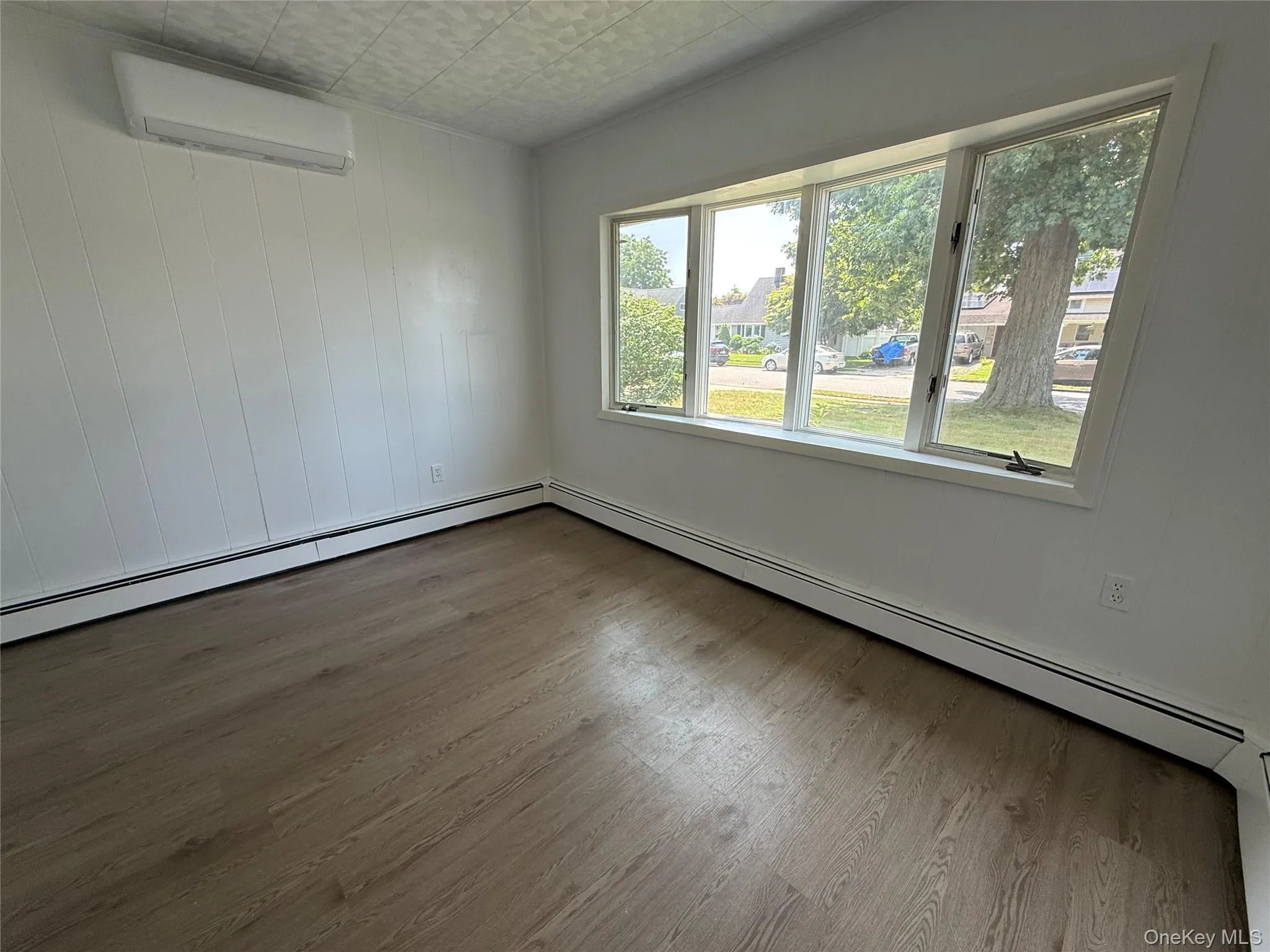 61 Friendly Road, Oyster Bay, NY, 4 Bedrooms Bedrooms, 4 Rooms Rooms,2 BathroomsBathrooms,Residential,For Rent,Friendly,0,1022626 61 Friendly Road, Oyster Bay, NY, 4 Bedrooms Bedrooms, 4 Rooms Rooms,2 BathroomsBathrooms,Residential,For Rent,Friendly,0,1022626