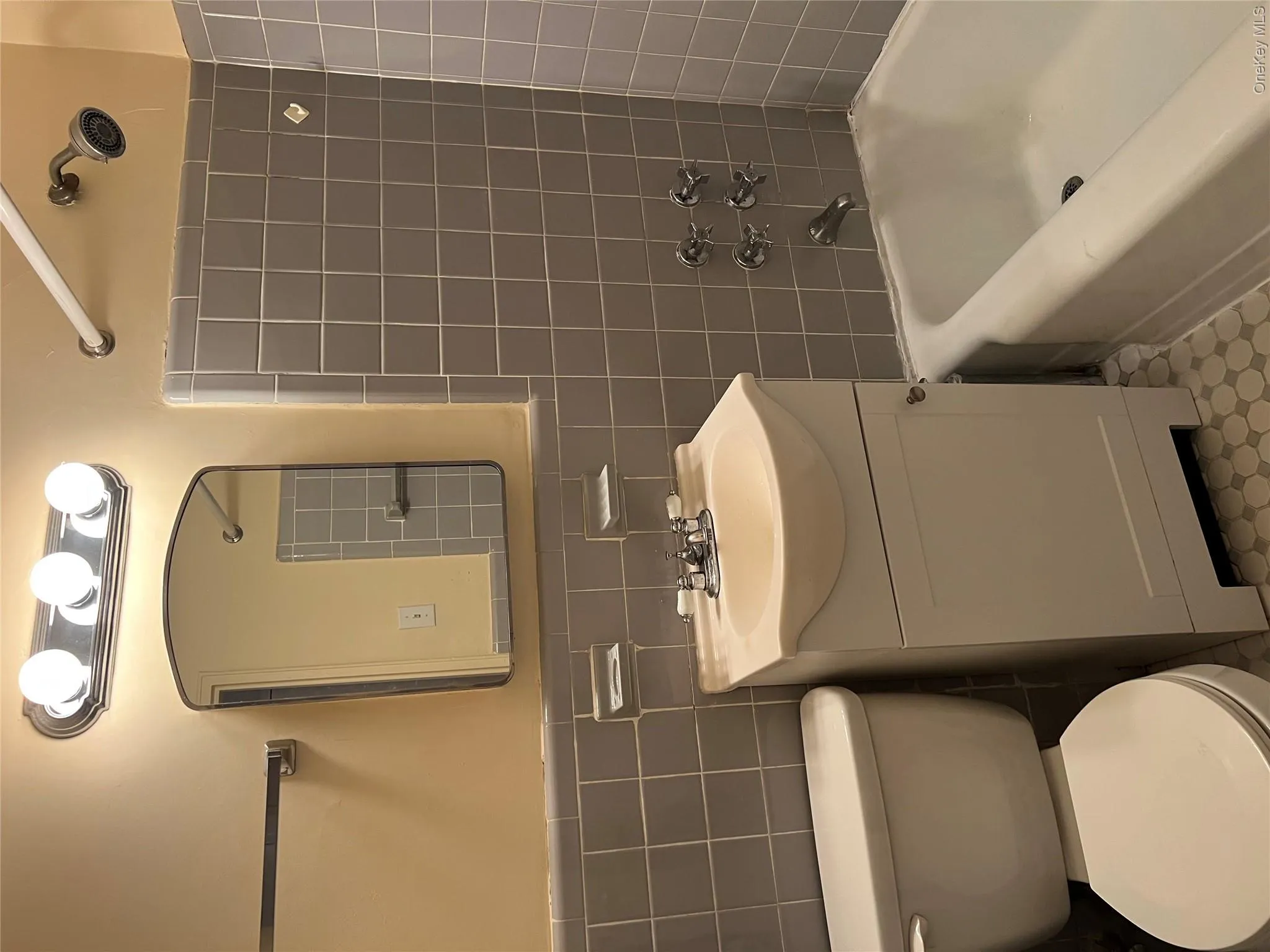 220 87th Street, New York, NY, 2 Rooms Rooms,1 BathroomBathrooms,Residential,For Rent,87th,0,1022629 220 87th Street, New York, NY, 2 Rooms Rooms,1 BathroomBathrooms,Residential,For Rent,87th,0,1022629