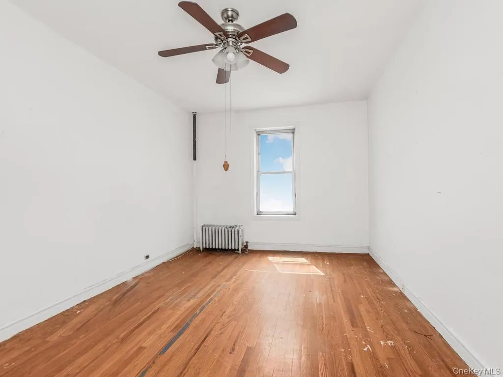2081 Cruger Avenue, New York, NY, 1 Bedroom Bedrooms, 3 Rooms Rooms,1 BathroomBathrooms,Residential,For Rent,Cruger,0,1022631 2081 Cruger Avenue, New York, NY, 1 Bedroom Bedrooms, 3 Rooms Rooms,1 BathroomBathrooms,Residential,For Rent,Cruger,0,1022631