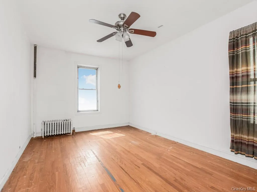 2081 Cruger Avenue, New York, NY, 1 Bedroom Bedrooms, 3 Rooms Rooms,1 BathroomBathrooms,Residential,For Rent,Cruger,0,1022631 2081 Cruger Avenue, New York, NY, 1 Bedroom Bedrooms, 3 Rooms Rooms,1 BathroomBathrooms,Residential,For Rent,Cruger,0,1022631