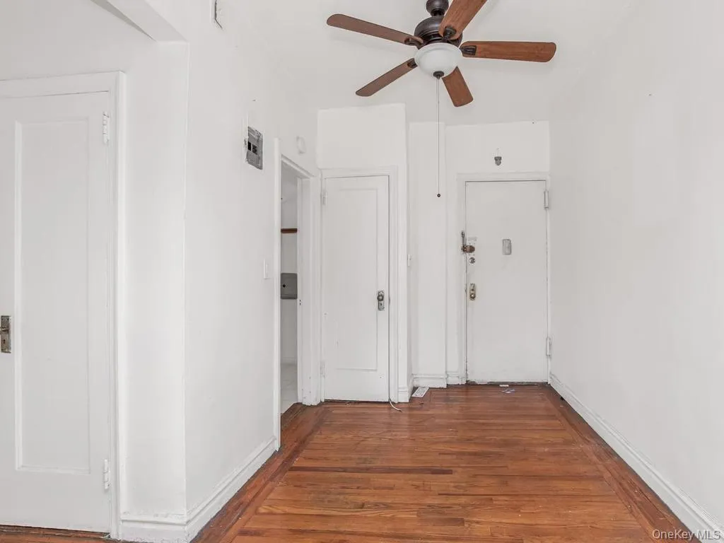 2081 Cruger Avenue, New York, NY, 1 Bedroom Bedrooms, 3 Rooms Rooms,1 BathroomBathrooms,Residential,For Rent,Cruger,0,1022631 2081 Cruger Avenue, New York, NY, 1 Bedroom Bedrooms, 3 Rooms Rooms,1 BathroomBathrooms,Residential,For Rent,Cruger,0,1022631