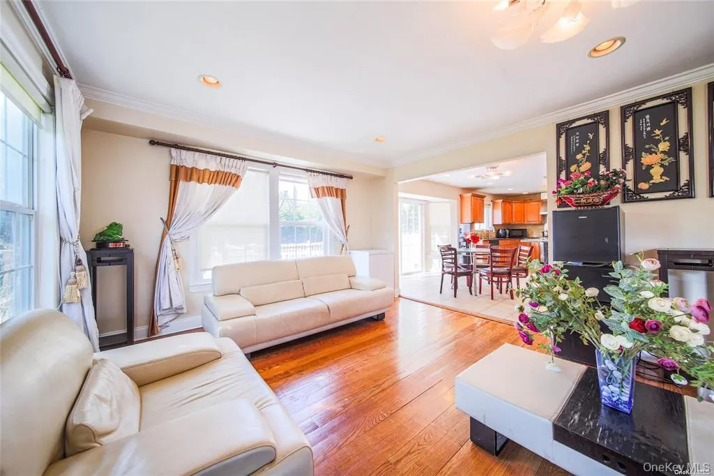66 Maple Street, North Hempstead, NY, 4 Bedrooms Bedrooms, 10 Rooms Rooms,3 BathroomsBathrooms,Residential,For Rent,Maple,0,1022632 66 Maple Street, North Hempstead, NY, 4 Bedrooms Bedrooms, 10 Rooms Rooms,3 BathroomsBathrooms,Residential,For Rent,Maple,0,1022632
