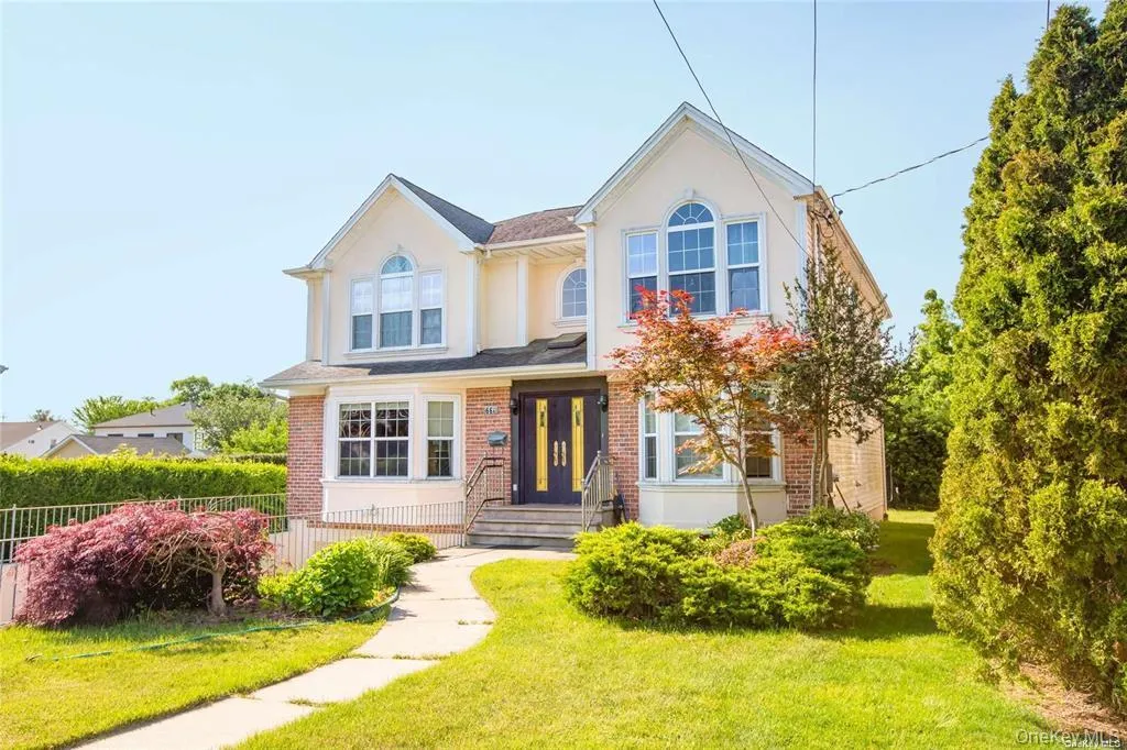 66 Maple Street, North Hempstead, NY, 4 Bedrooms Bedrooms, 10 Rooms Rooms,3 BathroomsBathrooms,Residential,For Rent,Maple,0,1022632 66 Maple Street, North Hempstead, NY, 4 Bedrooms Bedrooms, 10 Rooms Rooms,3 BathroomsBathrooms,Residential,For Rent,Maple,0,1022632