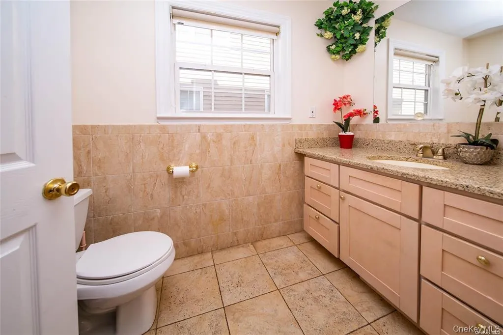 66 Maple Street, North Hempstead, NY, 4 Bedrooms Bedrooms, 10 Rooms Rooms,3 BathroomsBathrooms,Residential,For Rent,Maple,0,1022632 66 Maple Street, North Hempstead, NY, 4 Bedrooms Bedrooms, 10 Rooms Rooms,3 BathroomsBathrooms,Residential,For Rent,Maple,0,1022632