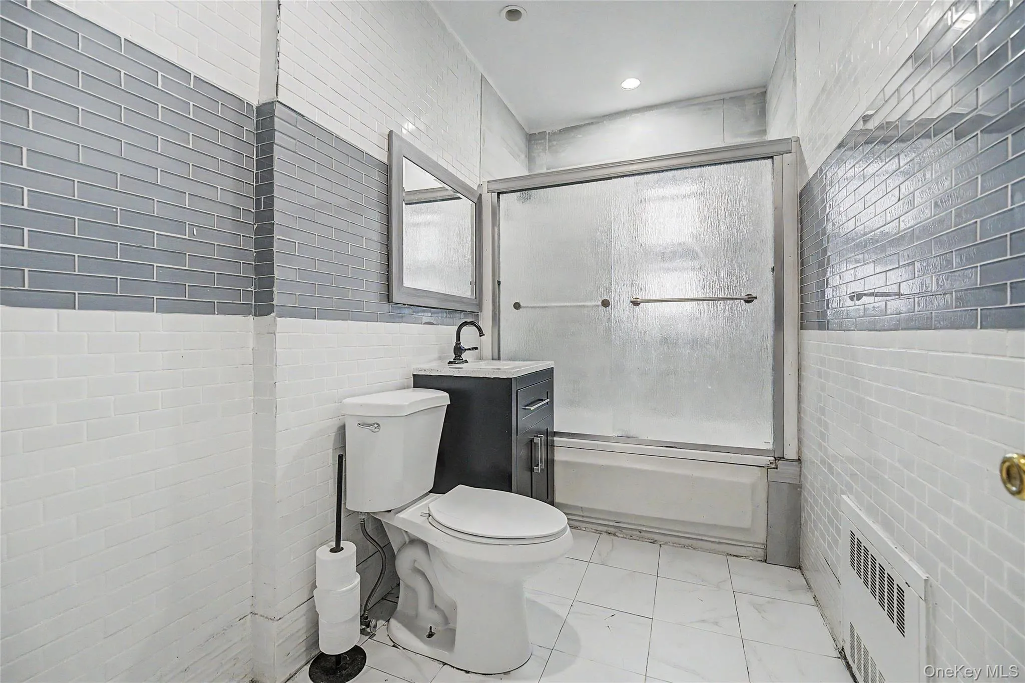 9327 244th Street, Hempstead, NY, 3 Bedrooms Bedrooms, 8 Rooms Rooms,1 BathroomBathrooms,Residential,For Rent,244th,0,1022633 9327 244th Street, Hempstead, NY, 3 Bedrooms Bedrooms, 8 Rooms Rooms,1 BathroomBathrooms,Residential,For Rent,244th,0,1022633