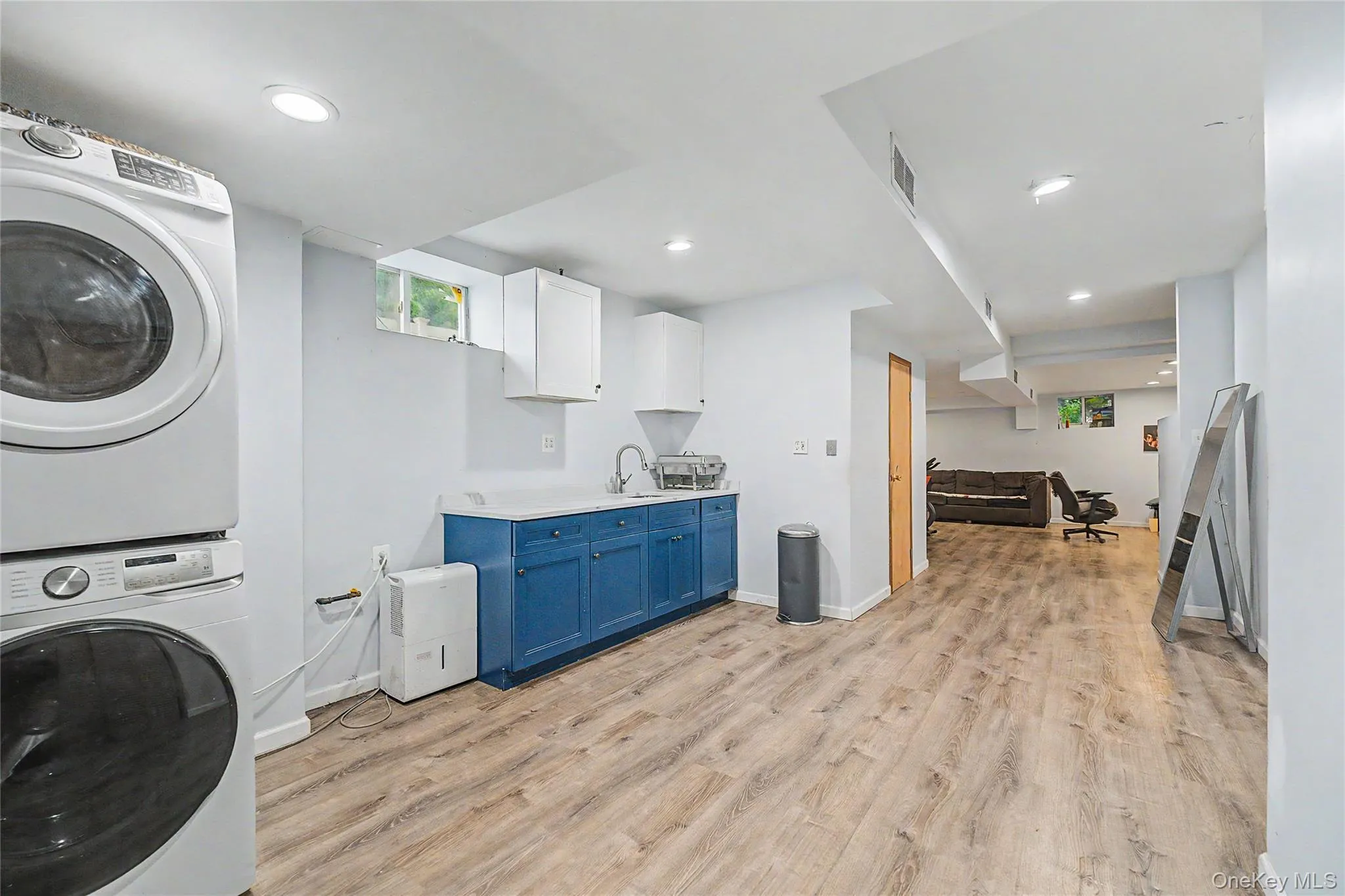 9327 244th Street, Hempstead, NY, 3 Bedrooms Bedrooms, 8 Rooms Rooms,1 BathroomBathrooms,Residential,For Rent,244th,0,1022633 9327 244th Street, Hempstead, NY, 3 Bedrooms Bedrooms, 8 Rooms Rooms,1 BathroomBathrooms,Residential,For Rent,244th,0,1022633