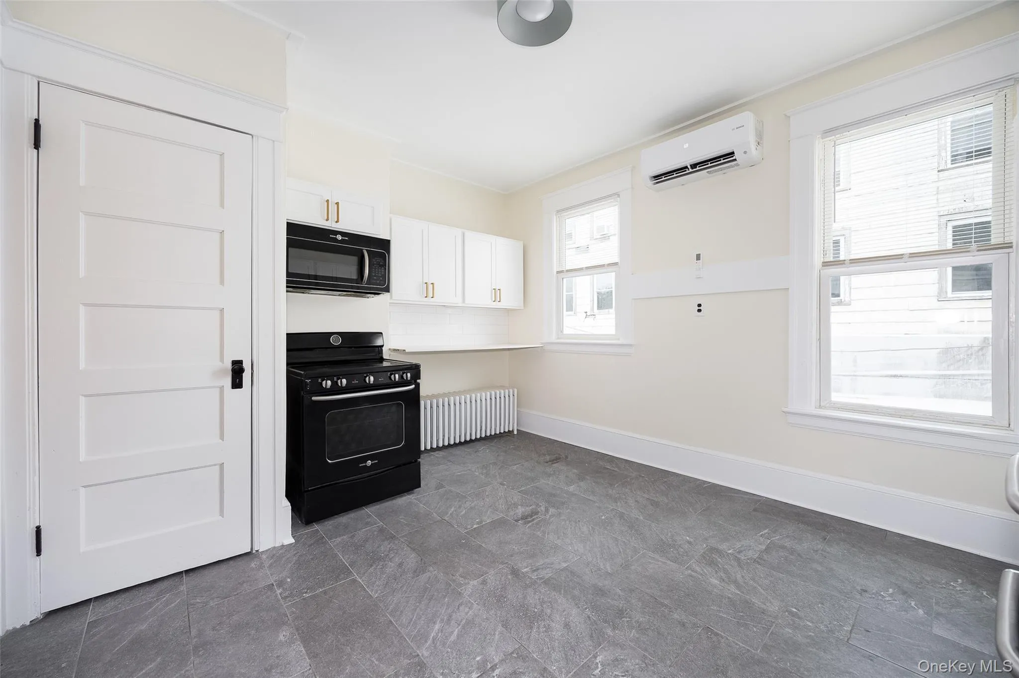 759 Main Street, Poughkeepsie, NY, 3 Bedrooms Bedrooms, 5 Rooms Rooms,1 BathroomBathrooms,Residential Lease,For Rent,Main,0,1022642 759 Main Street, Poughkeepsie, NY, 3 Bedrooms Bedrooms, 5 Rooms Rooms,1 BathroomBathrooms,Residential Lease,For Rent,Main,0,1022642