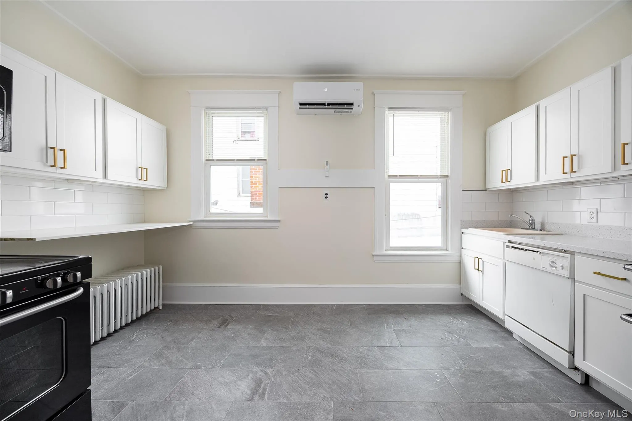 759 Main Street, Poughkeepsie, NY, 3 Bedrooms Bedrooms, 5 Rooms Rooms,1 BathroomBathrooms,Residential Lease,For Rent,Main,0,1022642 759 Main Street, Poughkeepsie, NY, 3 Bedrooms Bedrooms, 5 Rooms Rooms,1 BathroomBathrooms,Residential Lease,For Rent,Main,0,1022642