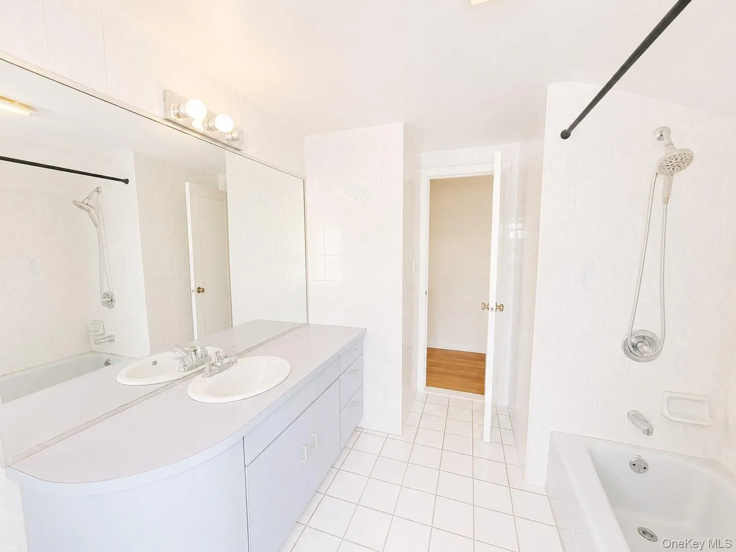 8018 217th, New York, NY, 6 Bedrooms Bedrooms, 15 Rooms Rooms,3 BathroomsBathrooms,Residential,For Rent,217th,0,1022643 8018 217th, New York, NY, 6 Bedrooms Bedrooms, 15 Rooms Rooms,3 BathroomsBathrooms,Residential,For Rent,217th,0,1022643
