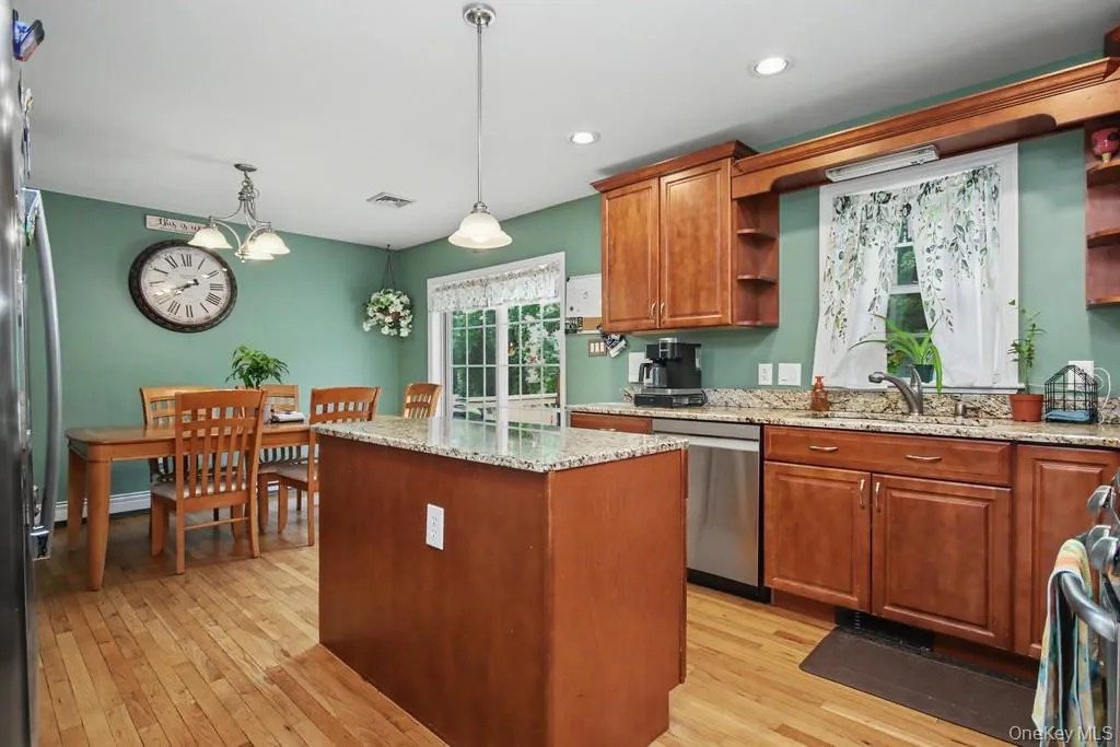 71 Dellwood Court, Minisink, NY, 4 Bedrooms Bedrooms, 8 Rooms Rooms,3 BathroomsBathrooms,Residential,For Rent,Dellwood,0,1022645 71 Dellwood Court, Minisink, NY, 4 Bedrooms Bedrooms, 8 Rooms Rooms,3 BathroomsBathrooms,Residential,For Rent,Dellwood,0,1022645
