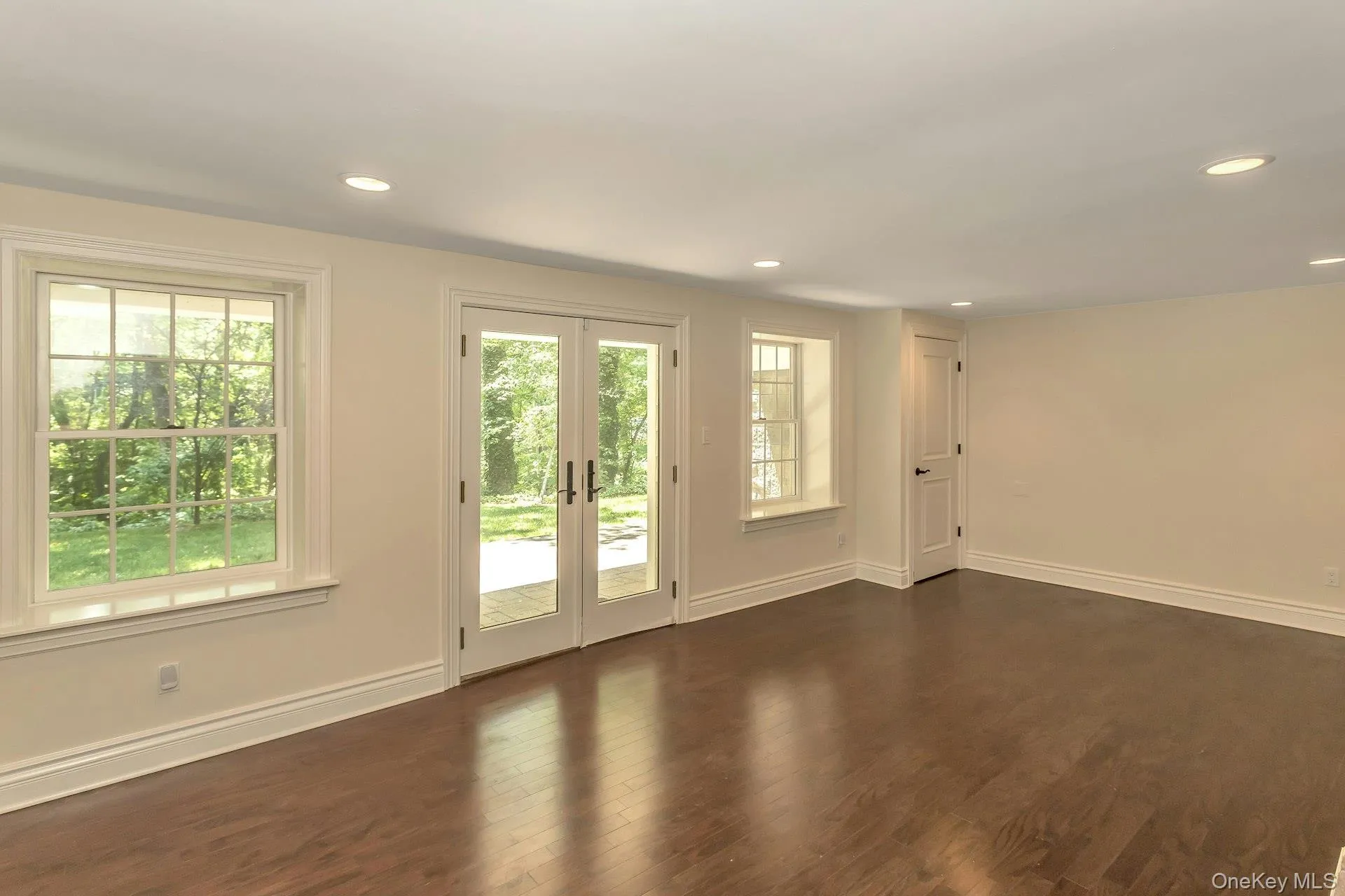 10 Laurel Cove Road, Oyster Bay, NY, 4 Bedrooms Bedrooms, 9 Rooms Rooms,3 BathroomsBathrooms,Residential,For Rent,Laurel Cove,0,1022649 10 Laurel Cove Road, Oyster Bay, NY, 4 Bedrooms Bedrooms, 9 Rooms Rooms,3 BathroomsBathrooms,Residential,For Rent,Laurel Cove,0,1022649