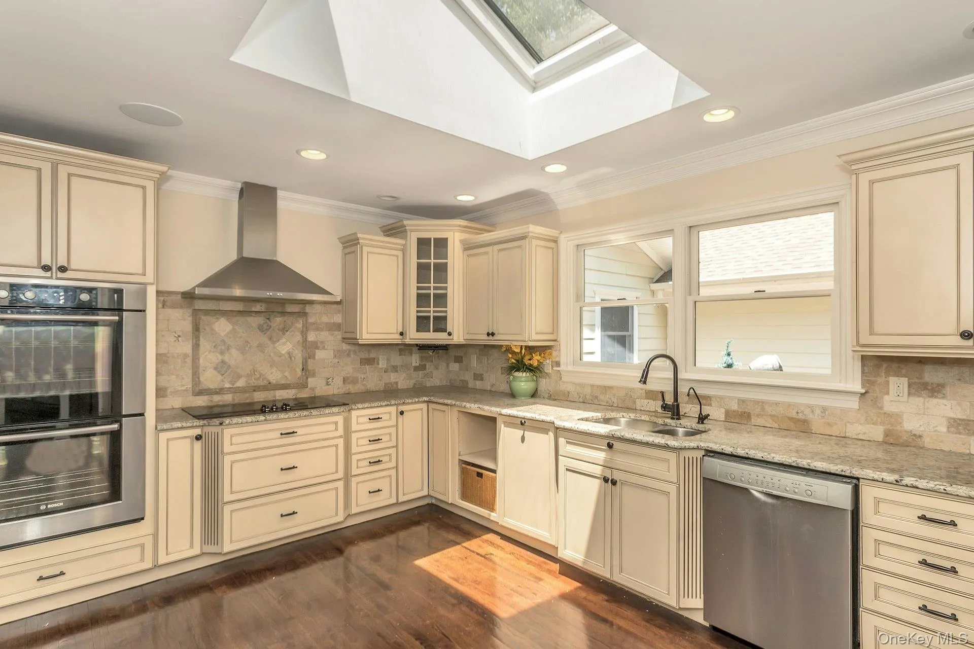 10 Laurel Cove Road, Oyster Bay, NY, 4 Bedrooms Bedrooms, 9 Rooms Rooms,3 BathroomsBathrooms,Residential,For Rent,Laurel Cove,0,1022649 10 Laurel Cove Road, Oyster Bay, NY, 4 Bedrooms Bedrooms, 9 Rooms Rooms,3 BathroomsBathrooms,Residential,For Rent,Laurel Cove,0,1022649