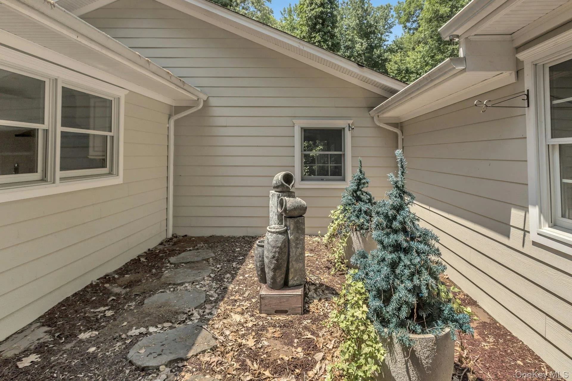 10 Laurel Cove Road, Oyster Bay, NY, 4 Bedrooms Bedrooms, 9 Rooms Rooms,3 BathroomsBathrooms,Residential,For Rent,Laurel Cove,0,1022649 10 Laurel Cove Road, Oyster Bay, NY, 4 Bedrooms Bedrooms, 9 Rooms Rooms,3 BathroomsBathrooms,Residential,For Rent,Laurel Cove,0,1022649
