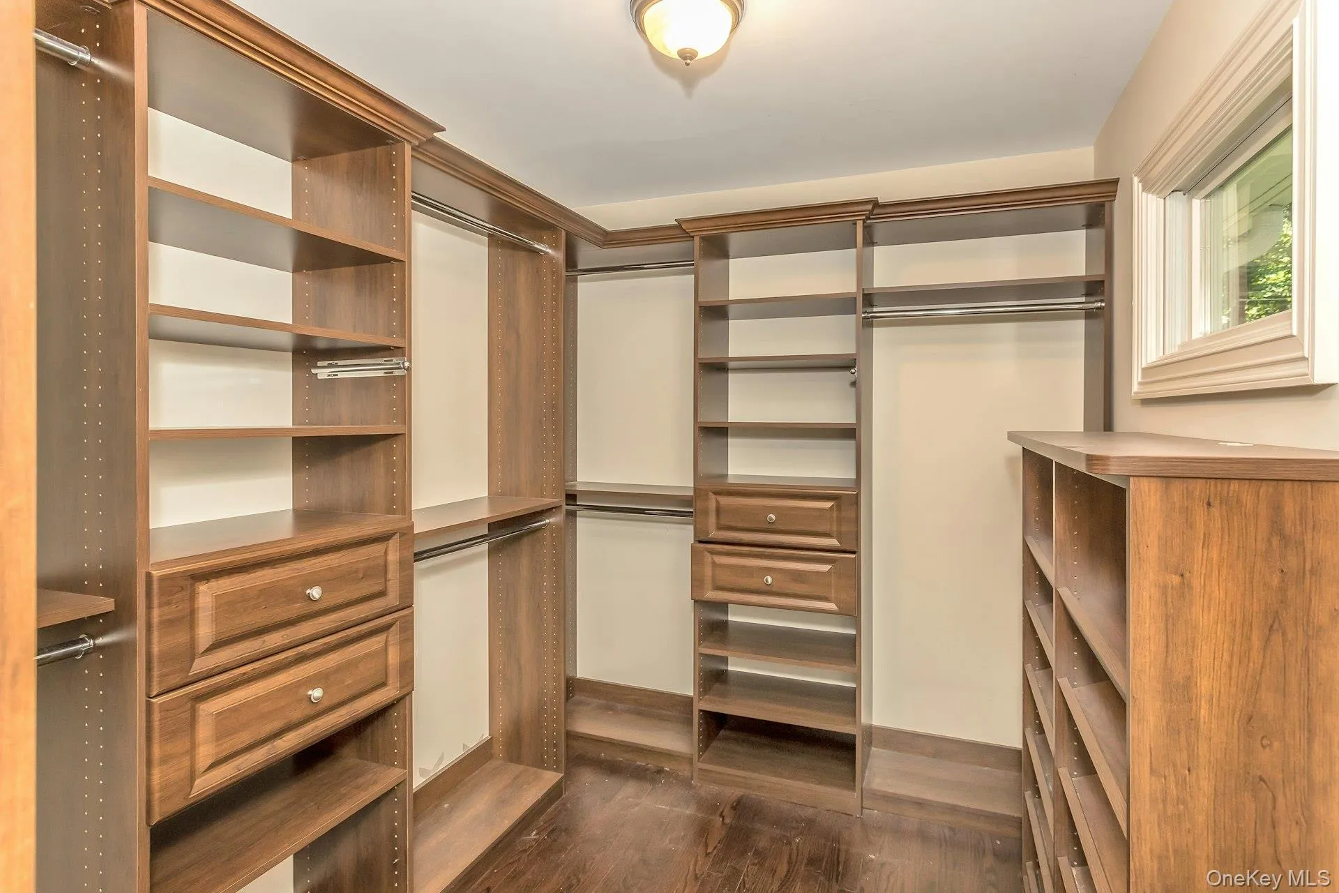 10 Laurel Cove Road, Oyster Bay, NY, 4 Bedrooms Bedrooms, 9 Rooms Rooms,3 BathroomsBathrooms,Residential,For Rent,Laurel Cove,0,1022649 10 Laurel Cove Road, Oyster Bay, NY, 4 Bedrooms Bedrooms, 9 Rooms Rooms,3 BathroomsBathrooms,Residential,For Rent,Laurel Cove,0,1022649