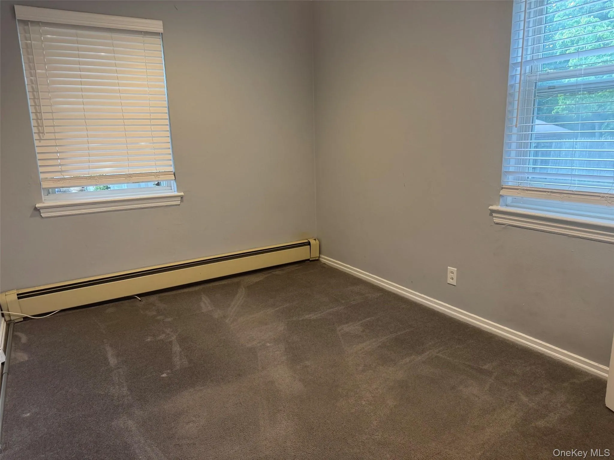 18 Linden Street, North Hempstead, NY, 2 Bedrooms Bedrooms, 5 Rooms Rooms,1 BathroomBathrooms,Residential Lease,For Rent,Linden,0,1022652 18 Linden Street, North Hempstead, NY, 2 Bedrooms Bedrooms, 5 Rooms Rooms,1 BathroomBathrooms,Residential Lease,For Rent,Linden,0,1022652