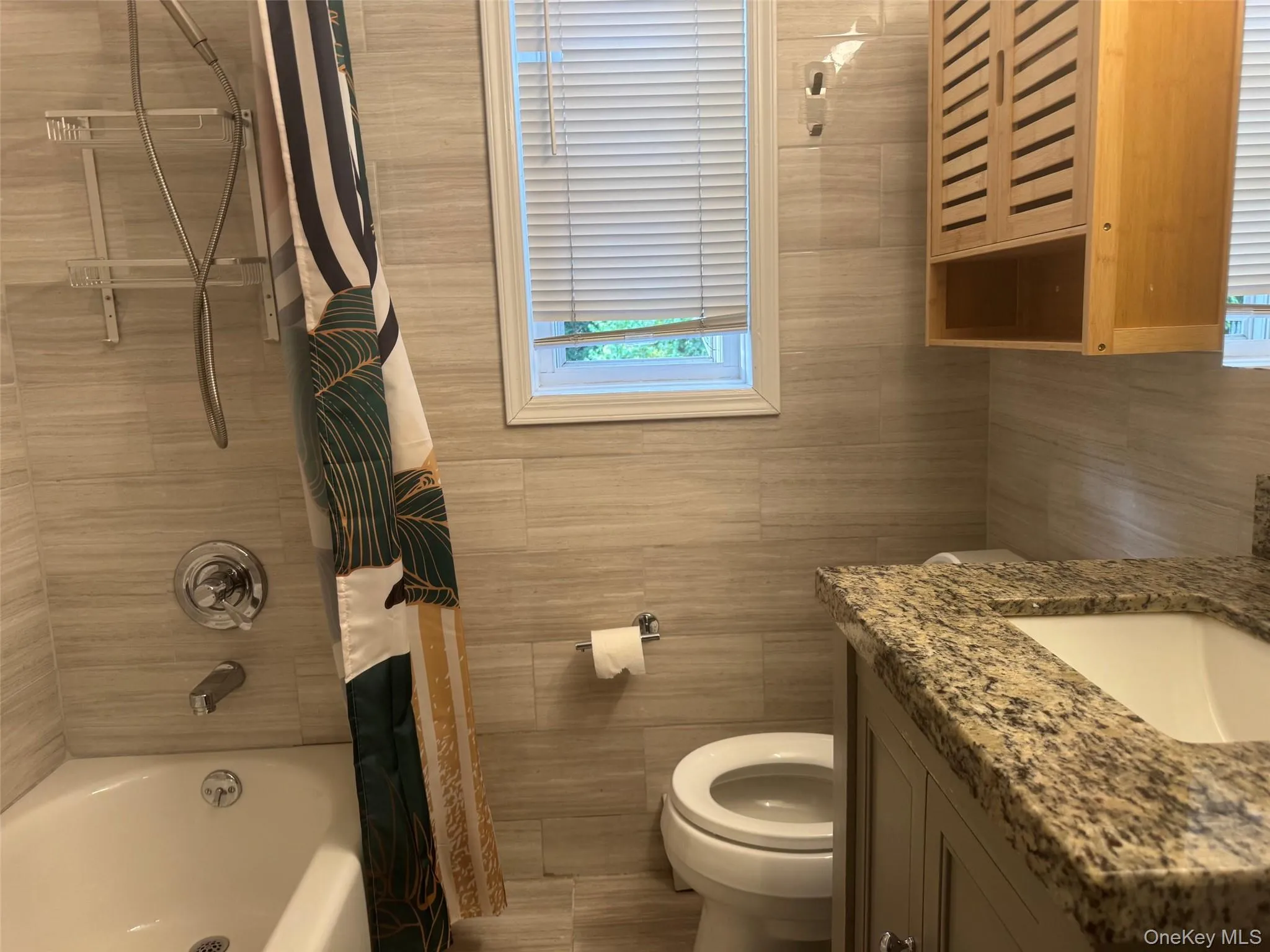 18 Linden Street, North Hempstead, NY, 2 Bedrooms Bedrooms, 5 Rooms Rooms,1 BathroomBathrooms,Residential Lease,For Rent,Linden,0,1022652 18 Linden Street, North Hempstead, NY, 2 Bedrooms Bedrooms, 5 Rooms Rooms,1 BathroomBathrooms,Residential Lease,For Rent,Linden,0,1022652