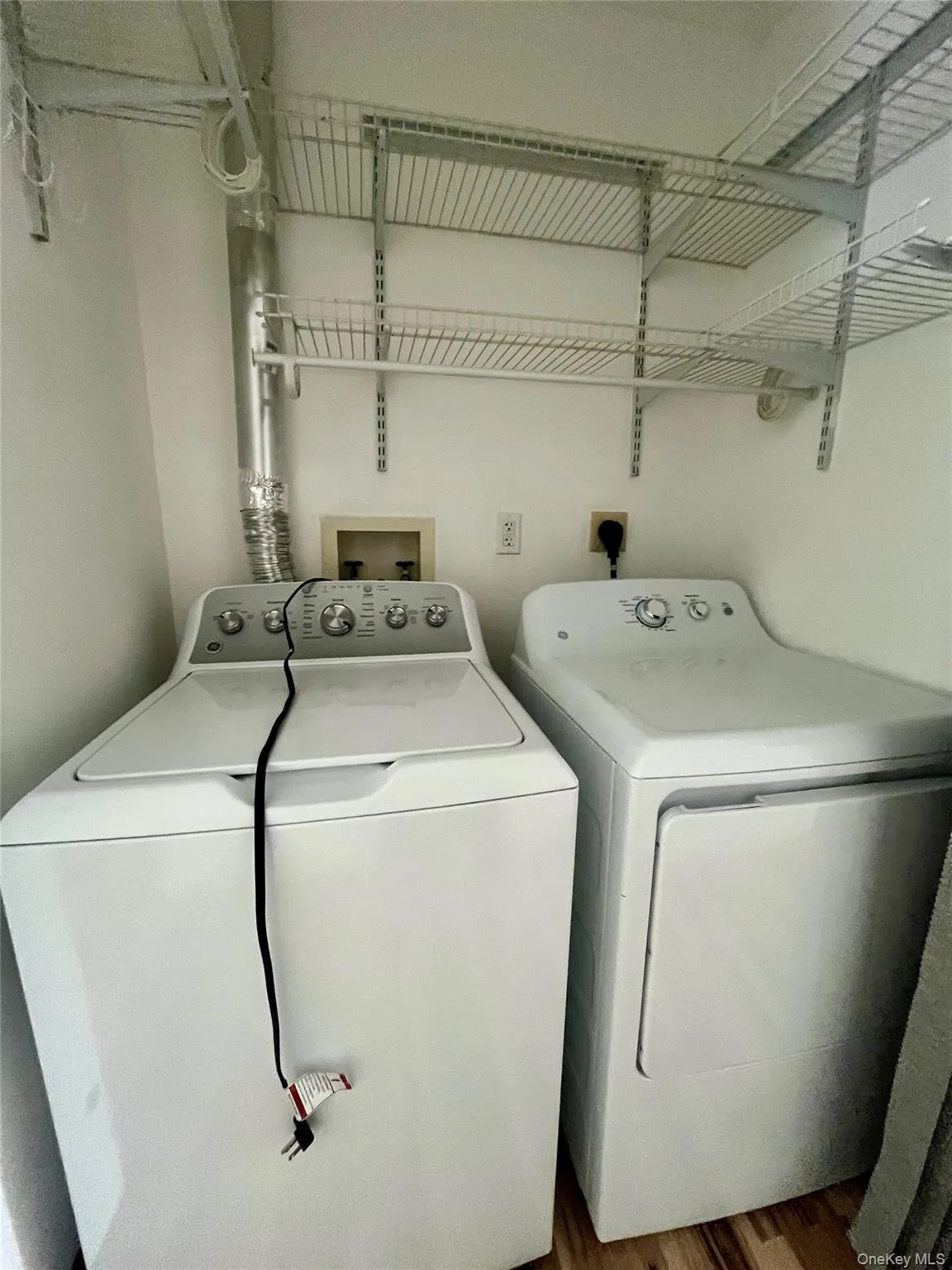 49 Woodlake Drive, Middletown, NY, 3 Bedrooms Bedrooms, 6 Rooms Rooms,1 BathroomBathrooms,Residential Lease,For Rent,Woodlake,0,1022659 49 Woodlake Drive, Middletown, NY, 3 Bedrooms Bedrooms, 6 Rooms Rooms,1 BathroomBathrooms,Residential Lease,For Rent,Woodlake,0,1022659