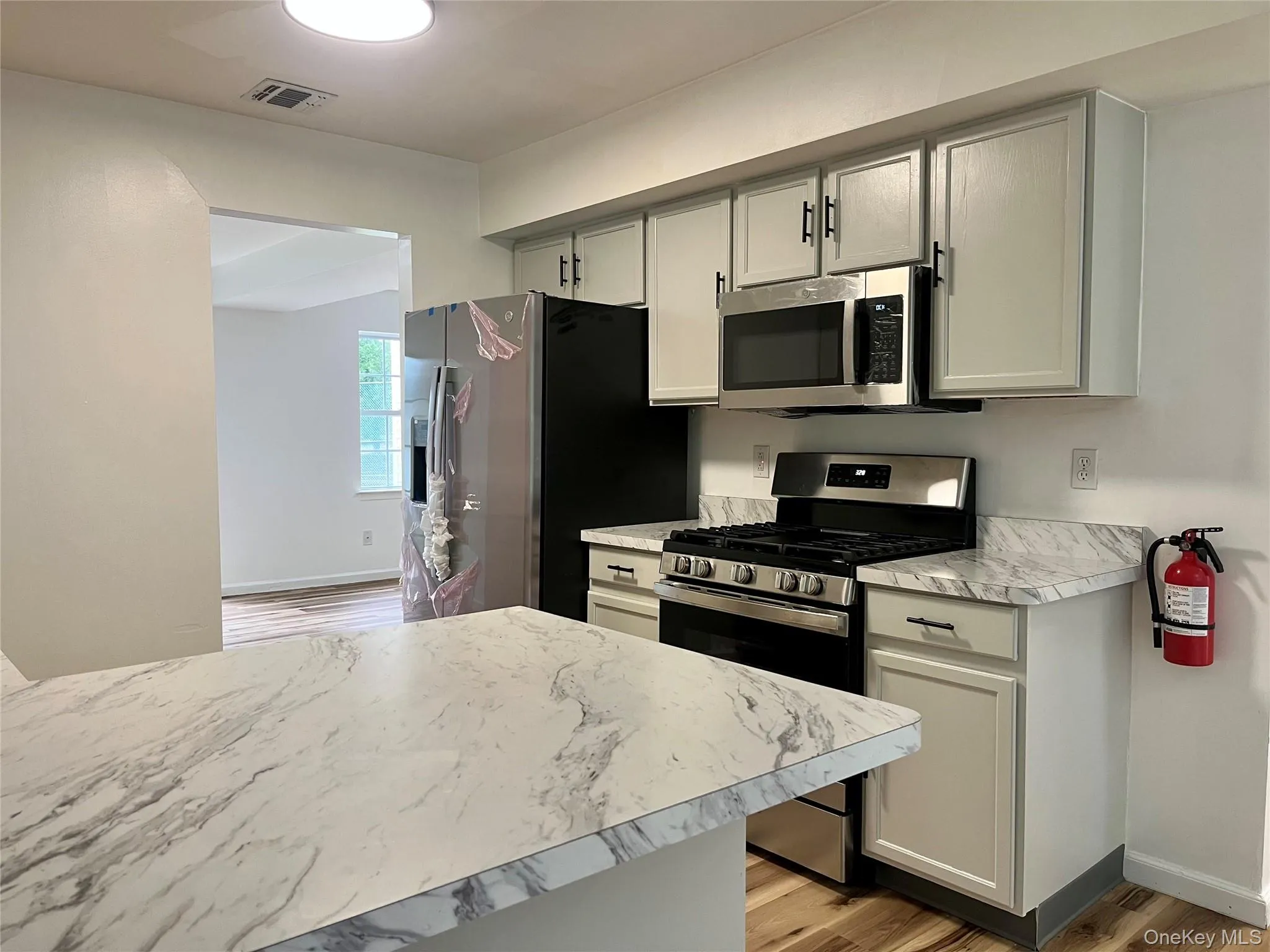 49 Woodlake Drive, Middletown, NY, 3 Bedrooms Bedrooms, 6 Rooms Rooms,1 BathroomBathrooms,Residential Lease,For Rent,Woodlake,0,1022659 49 Woodlake Drive, Middletown, NY, 3 Bedrooms Bedrooms, 6 Rooms Rooms,1 BathroomBathrooms,Residential Lease,For Rent,Woodlake,0,1022659
