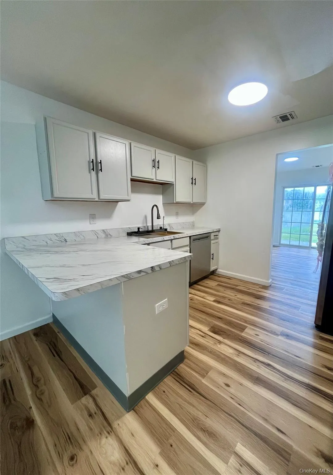 49 Woodlake Drive, Middletown, NY, 3 Bedrooms Bedrooms, 6 Rooms Rooms,1 BathroomBathrooms,Residential Lease,For Rent,Woodlake,0,1022659 49 Woodlake Drive, Middletown, NY, 3 Bedrooms Bedrooms, 6 Rooms Rooms,1 BathroomBathrooms,Residential Lease,For Rent,Woodlake,0,1022659