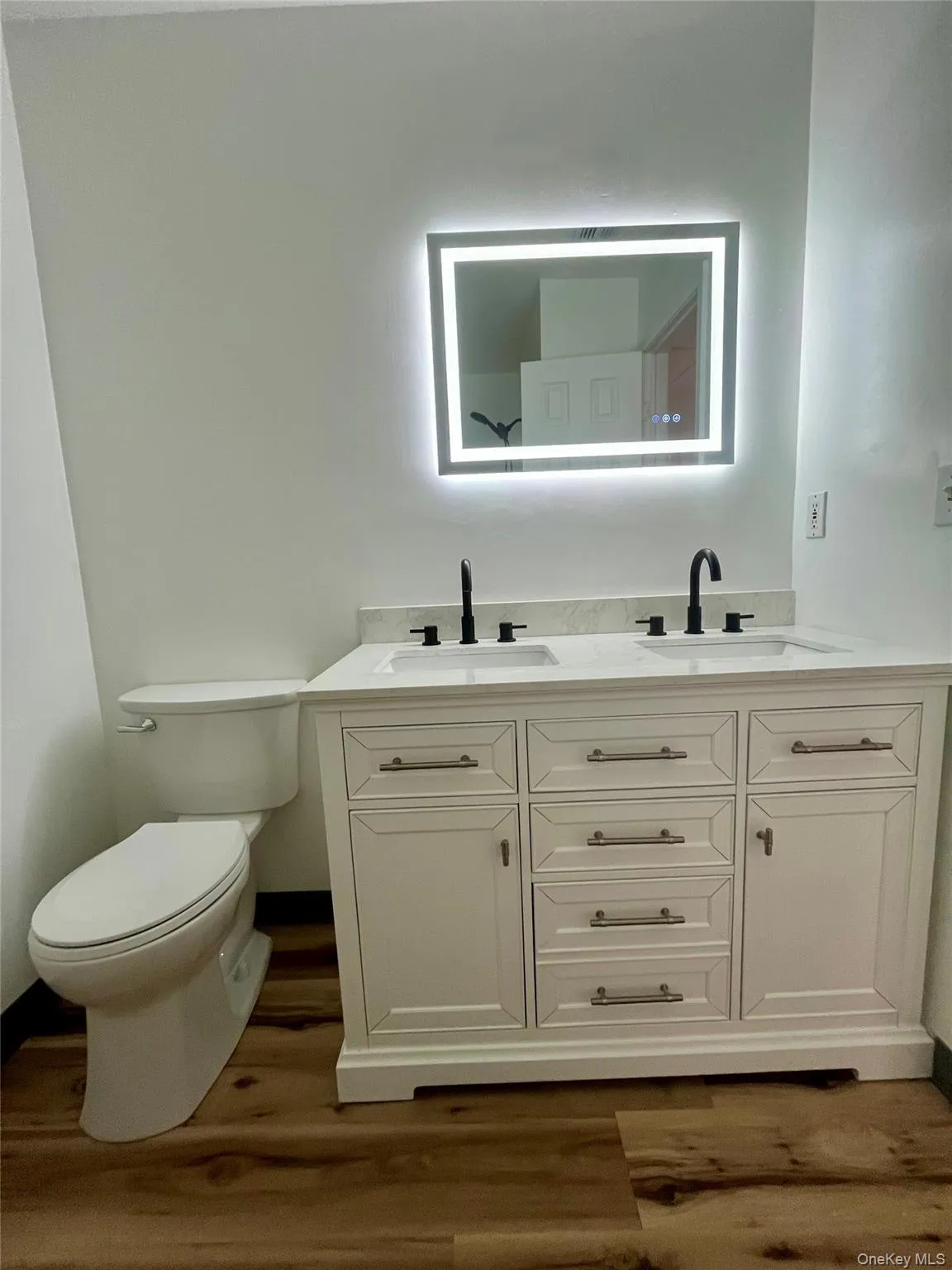 49 Woodlake Drive, Middletown, NY, 3 Bedrooms Bedrooms, 6 Rooms Rooms,1 BathroomBathrooms,Residential Lease,For Rent,Woodlake,0,1022659 49 Woodlake Drive, Middletown, NY, 3 Bedrooms Bedrooms, 6 Rooms Rooms,1 BathroomBathrooms,Residential Lease,For Rent,Woodlake,0,1022659