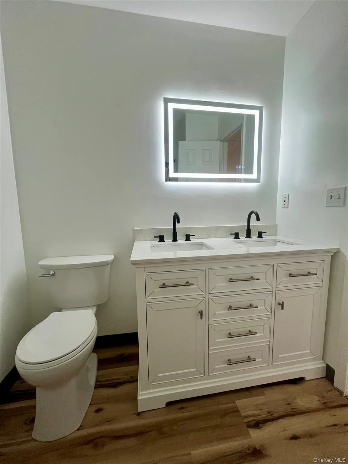 49 Woodlake Drive, Middletown, NY, 3 Bedrooms Bedrooms, 6 Rooms Rooms,1 BathroomBathrooms,Residential Lease,For Rent,Woodlake,0,1022659 49 Woodlake Drive, Middletown, NY, 3 Bedrooms Bedrooms, 6 Rooms Rooms,1 BathroomBathrooms,Residential Lease,For Rent,Woodlake,0,1022659
