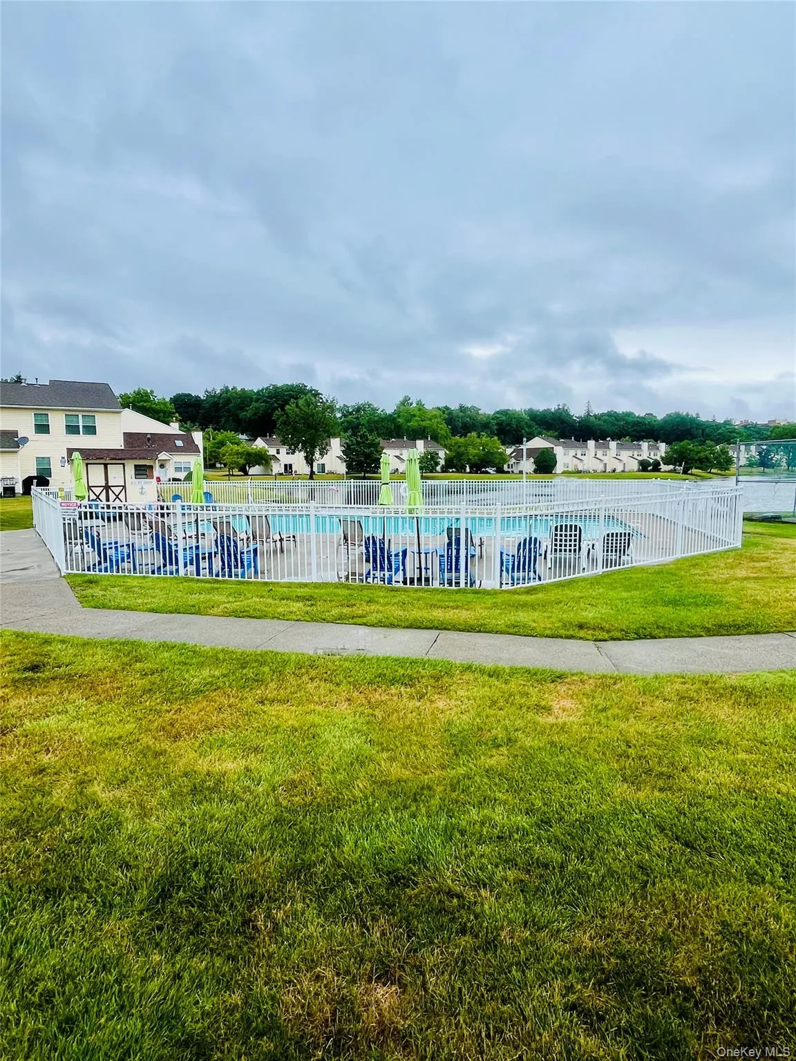49 Woodlake Drive, Middletown, NY, 3 Bedrooms Bedrooms, 6 Rooms Rooms,1 BathroomBathrooms,Residential Lease,For Rent,Woodlake,0,1022659 49 Woodlake Drive, Middletown, NY, 3 Bedrooms Bedrooms, 6 Rooms Rooms,1 BathroomBathrooms,Residential Lease,For Rent,Woodlake,0,1022659