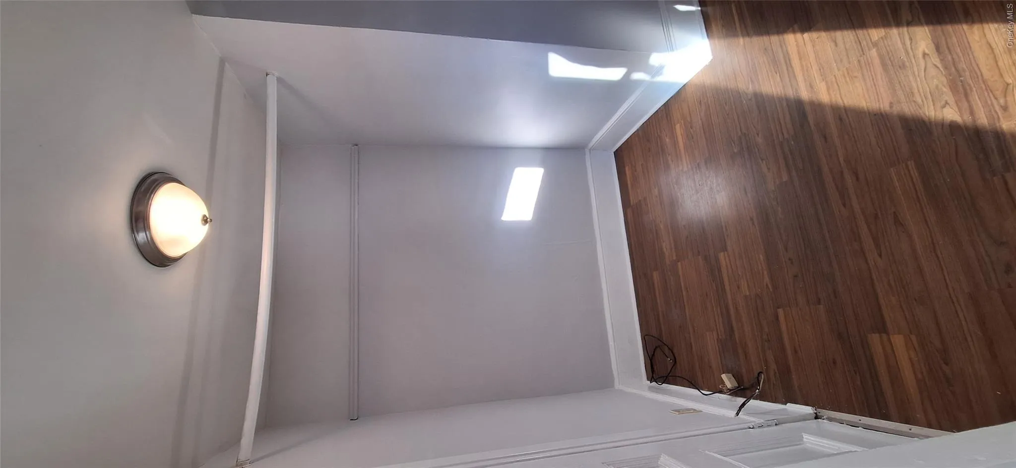 Unfurnished room Unfurnished room