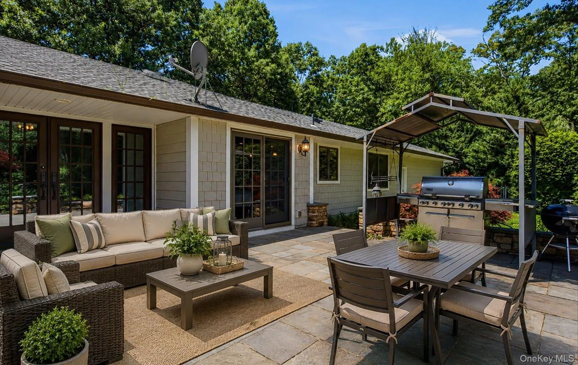 15 Tiber Road, Oyster Bay, NY, 5 Bedrooms Bedrooms, 9 Rooms Rooms,3 BathroomsBathrooms,Residential,For Rent,Tiber,0,1022670 15 Tiber Road, Oyster Bay, NY, 5 Bedrooms Bedrooms, 9 Rooms Rooms,3 BathroomsBathrooms,Residential,For Rent,Tiber,0,1022670